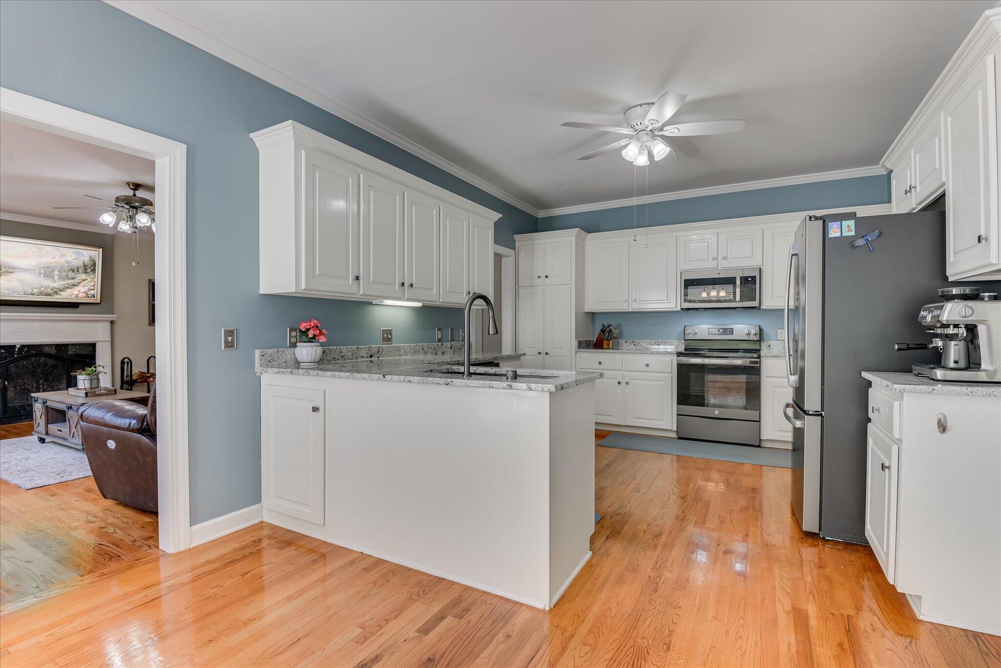 66 Waters Edge Drive Property Photo 13