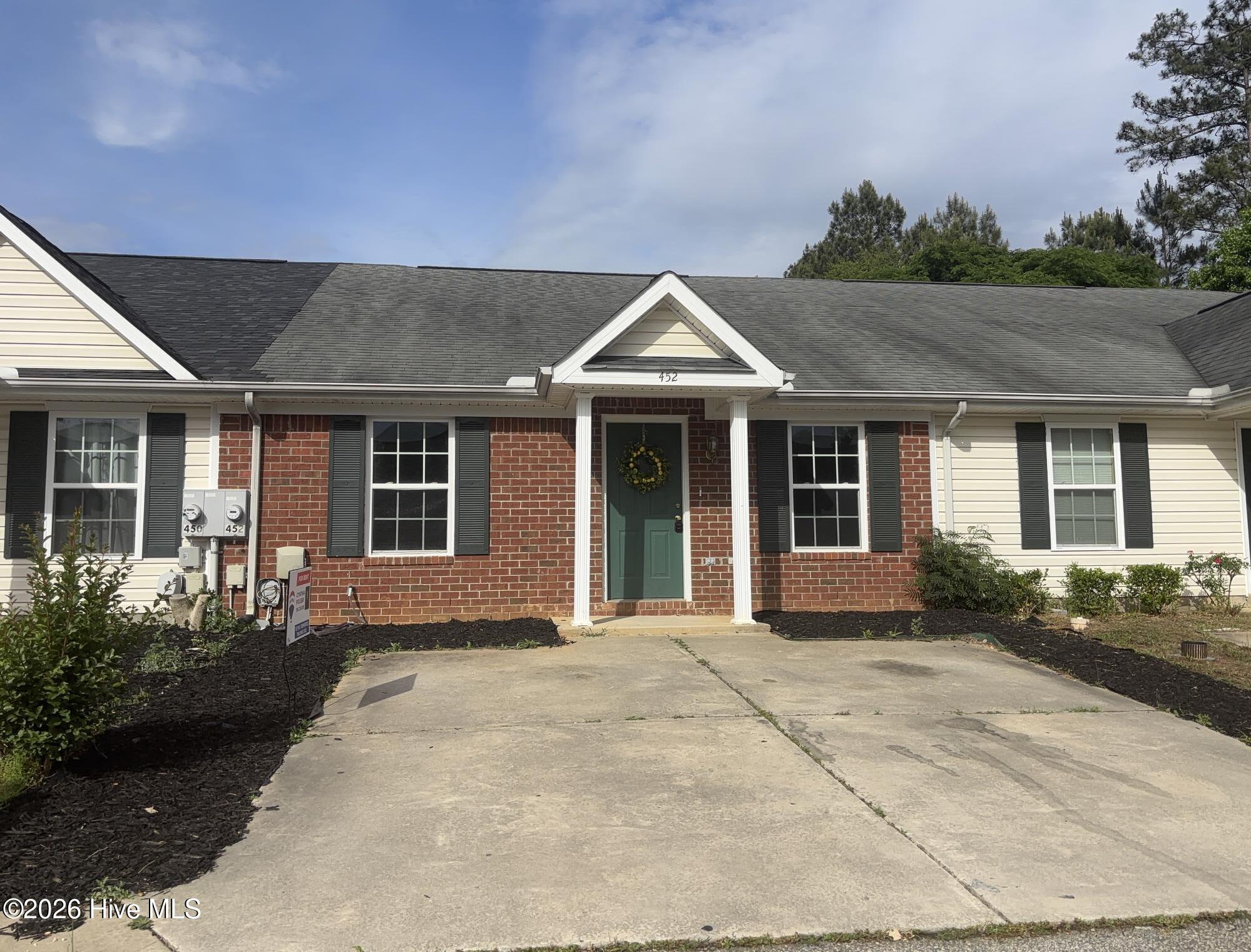452 Flowing Creek Drive Property Photo 1