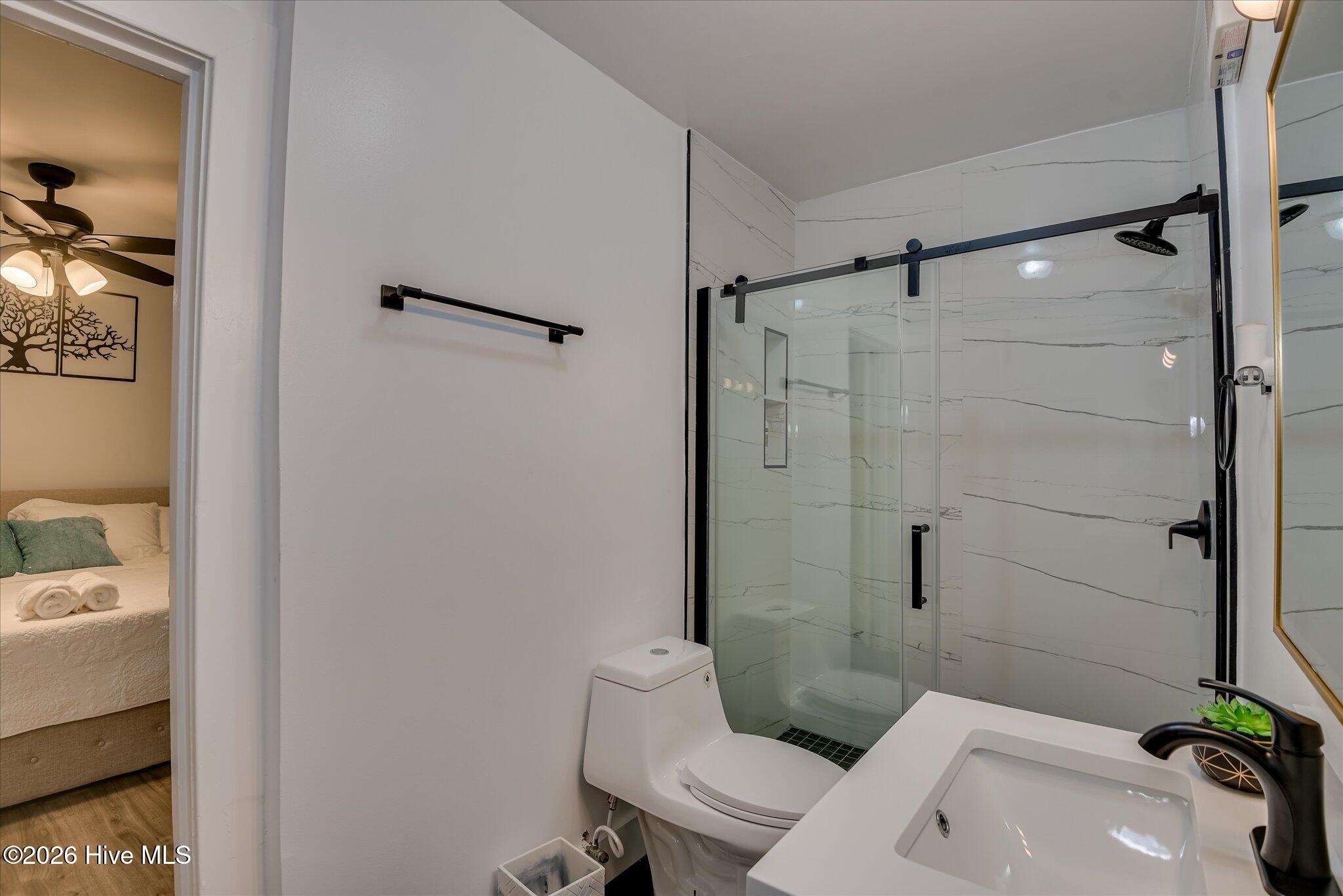 714 Hickman Road Property Photo 37