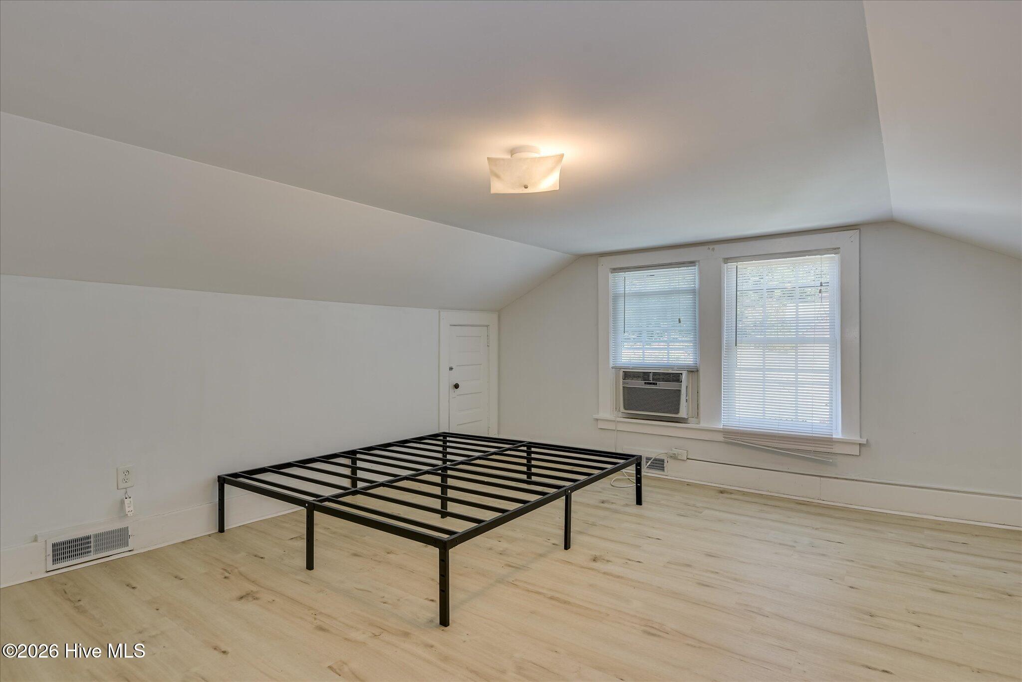 714 Hickman Road Property Photo 74
