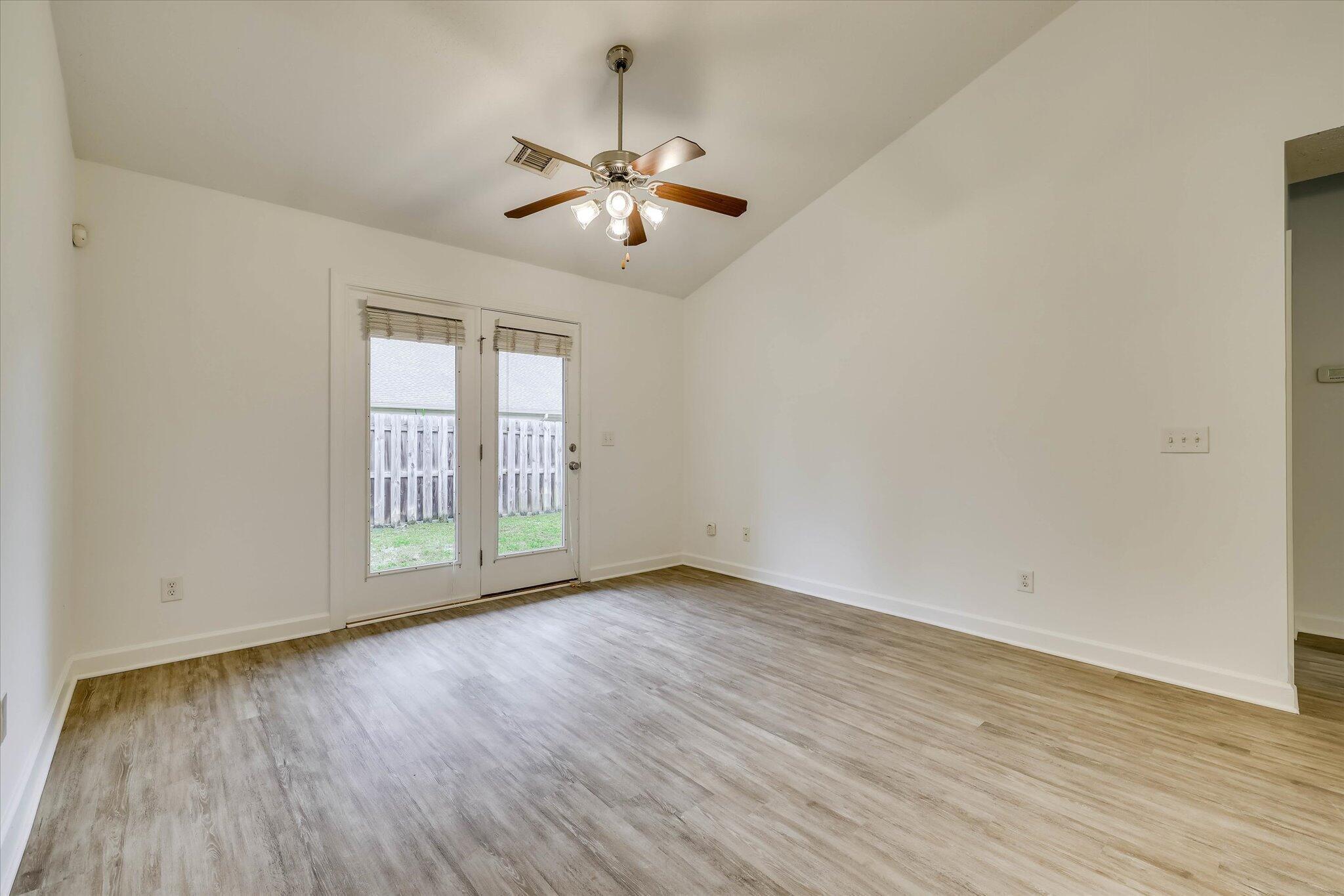 350 Connor Circle Property Photo 7