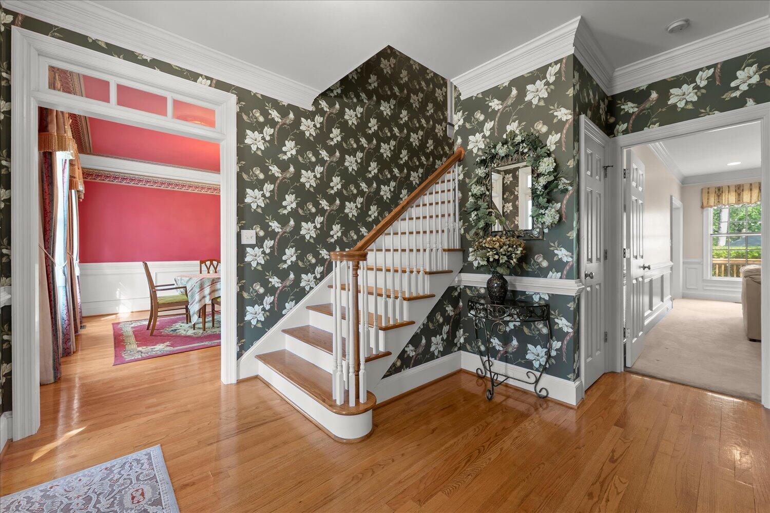 203 W Kestwick Drive Property Photo 9
