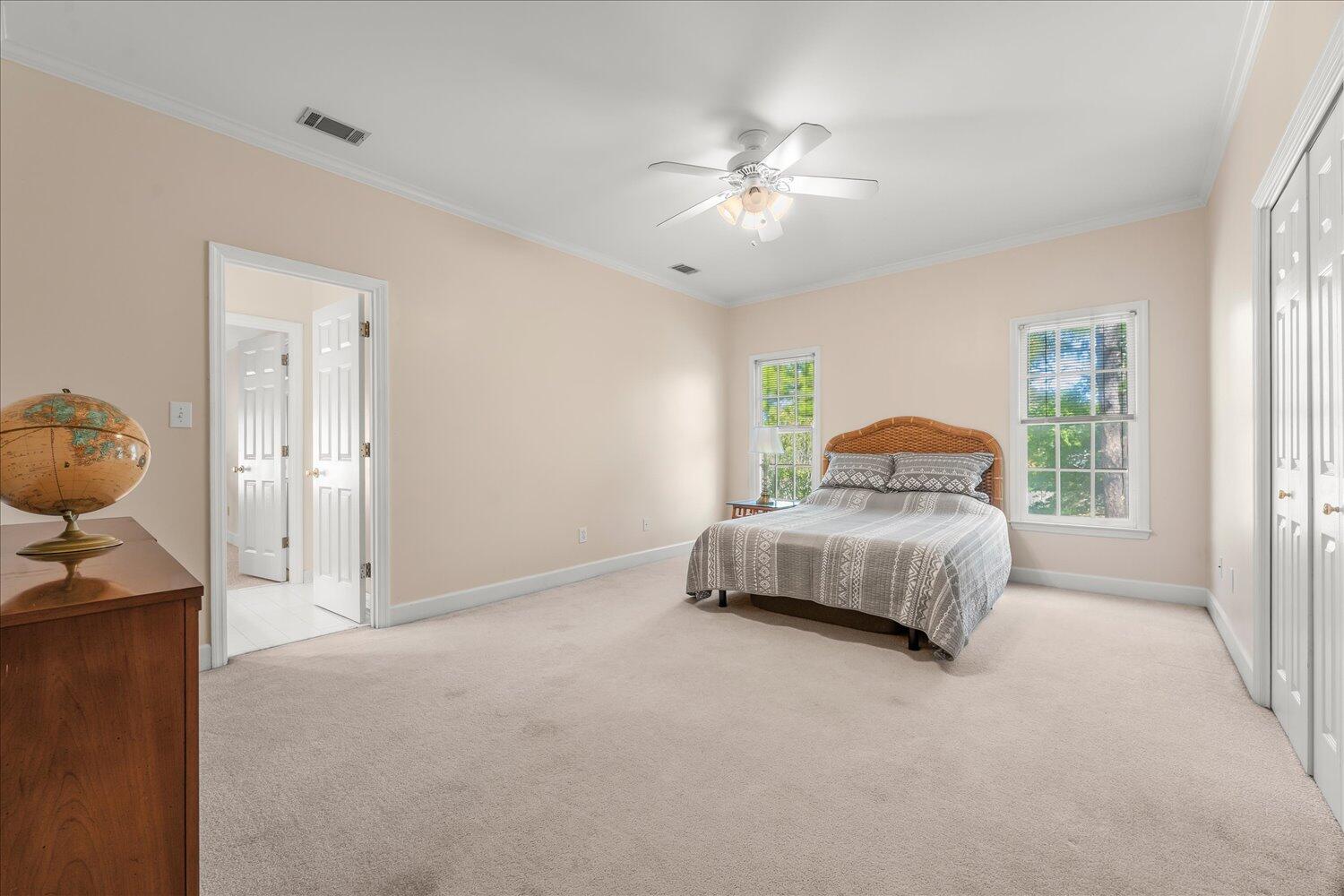203 W Kestwick Drive Property Photo 28