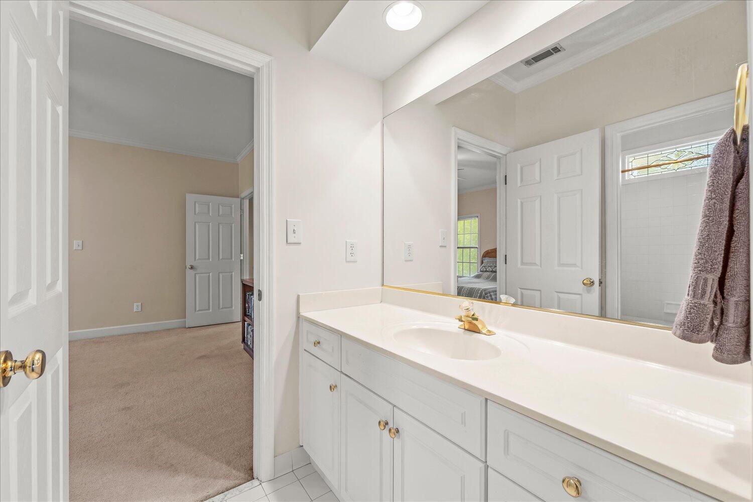 203 W Kestwick Drive Property Photo 31