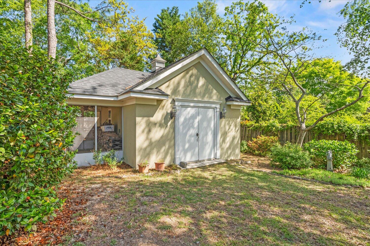 203 W Kestwick Drive Property Photo 40