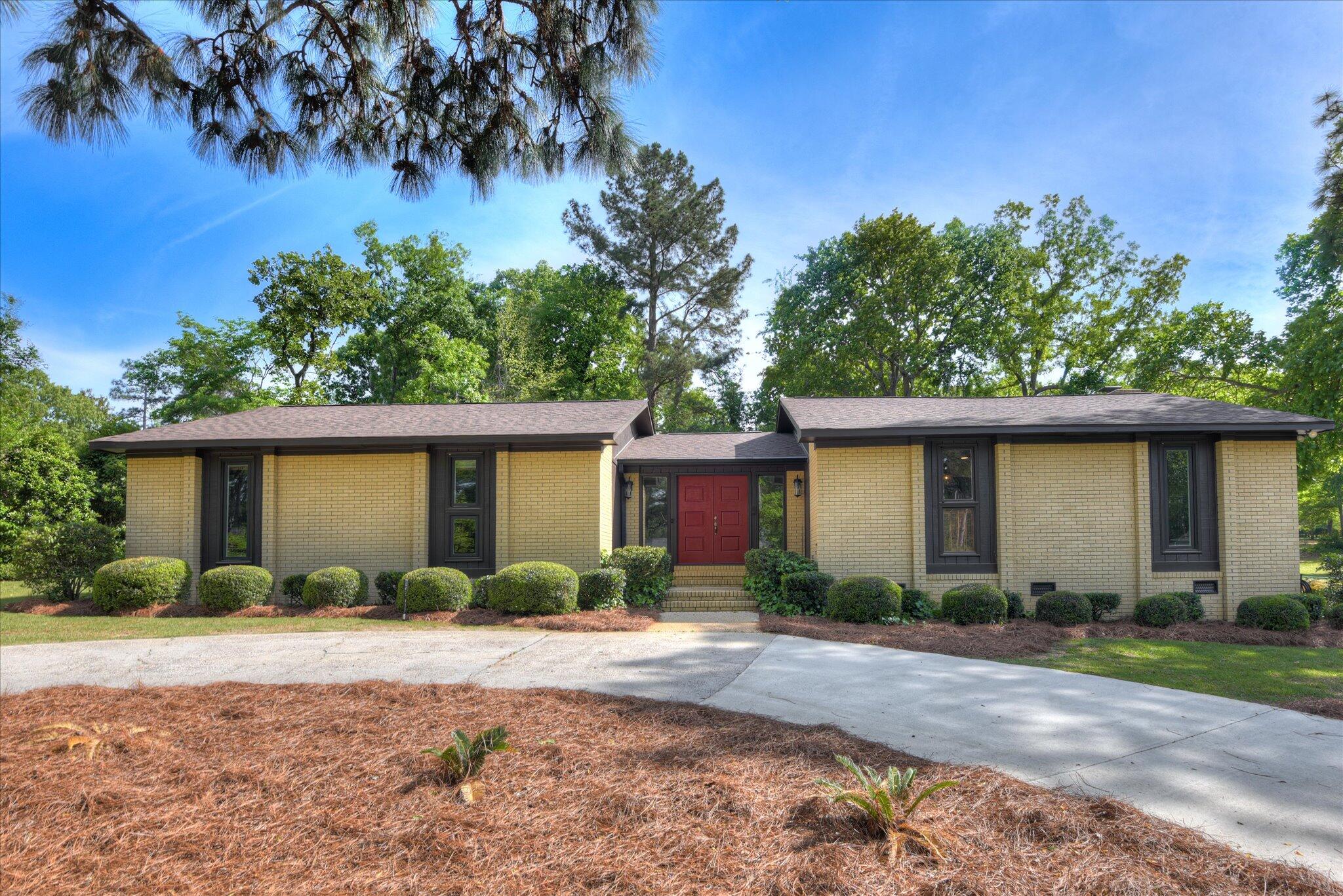 31 Deerwood Drive Property Photo 2