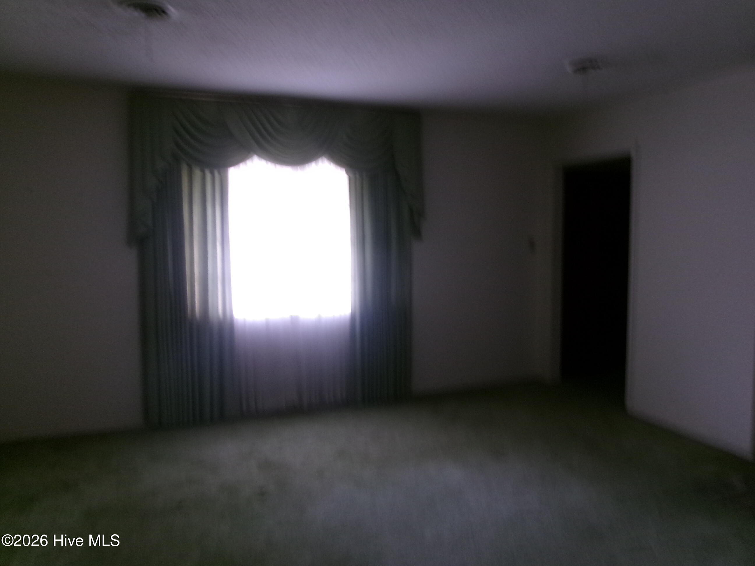 3014 Roxbury Court Property Photo 4
