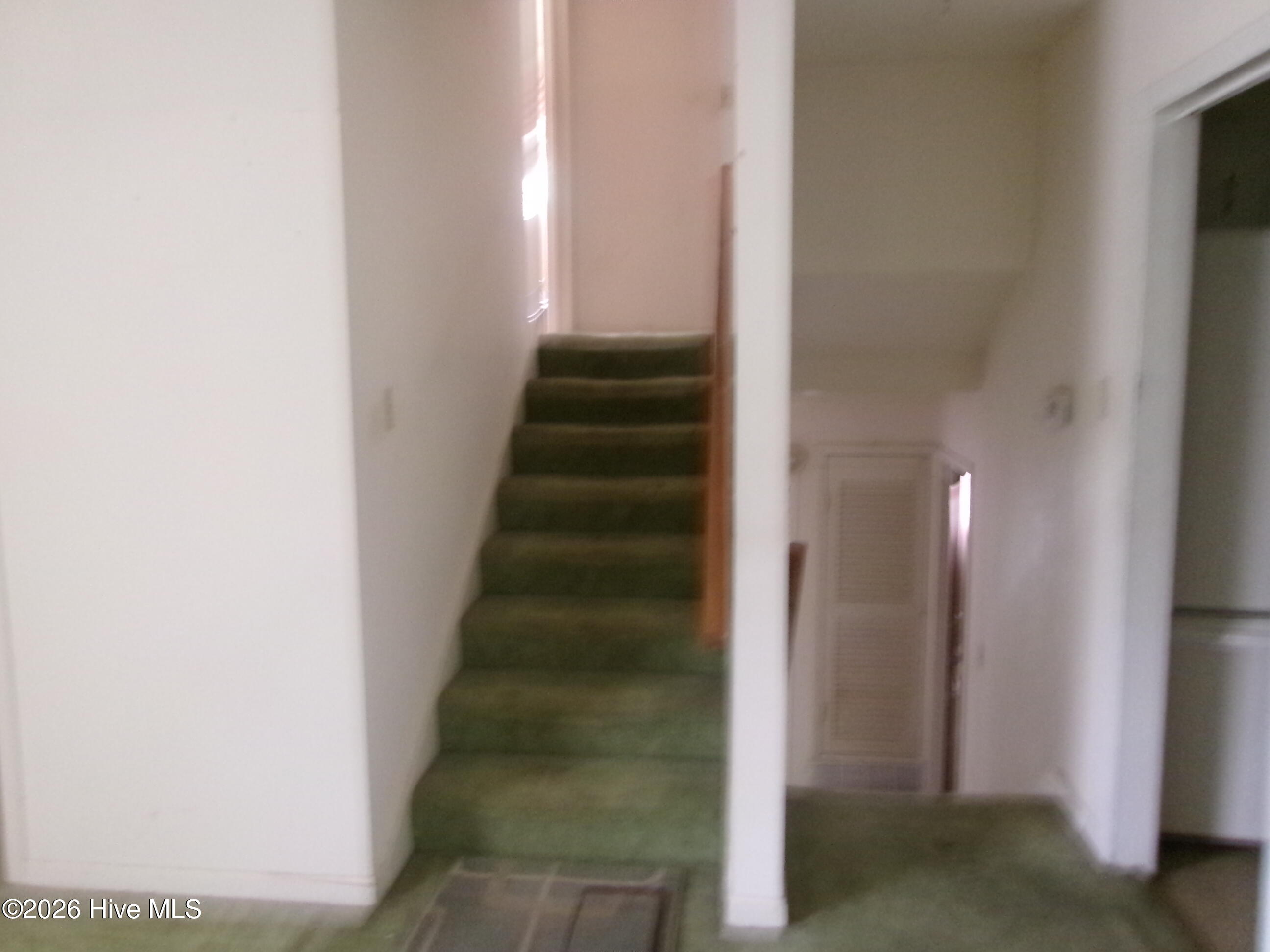 3014 Roxbury Court Property Photo 5