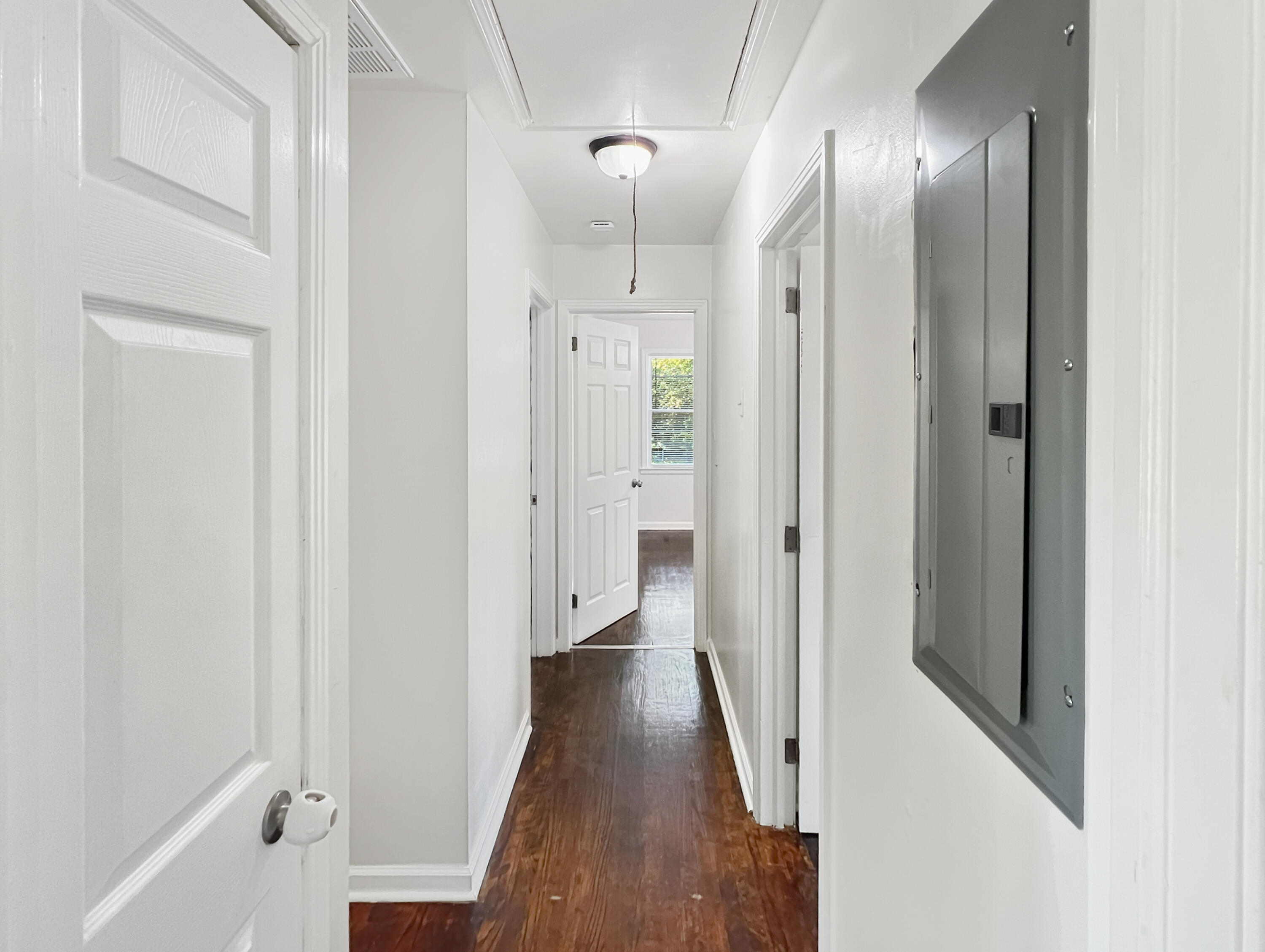 1909 Melrose Drive Property Photo 8