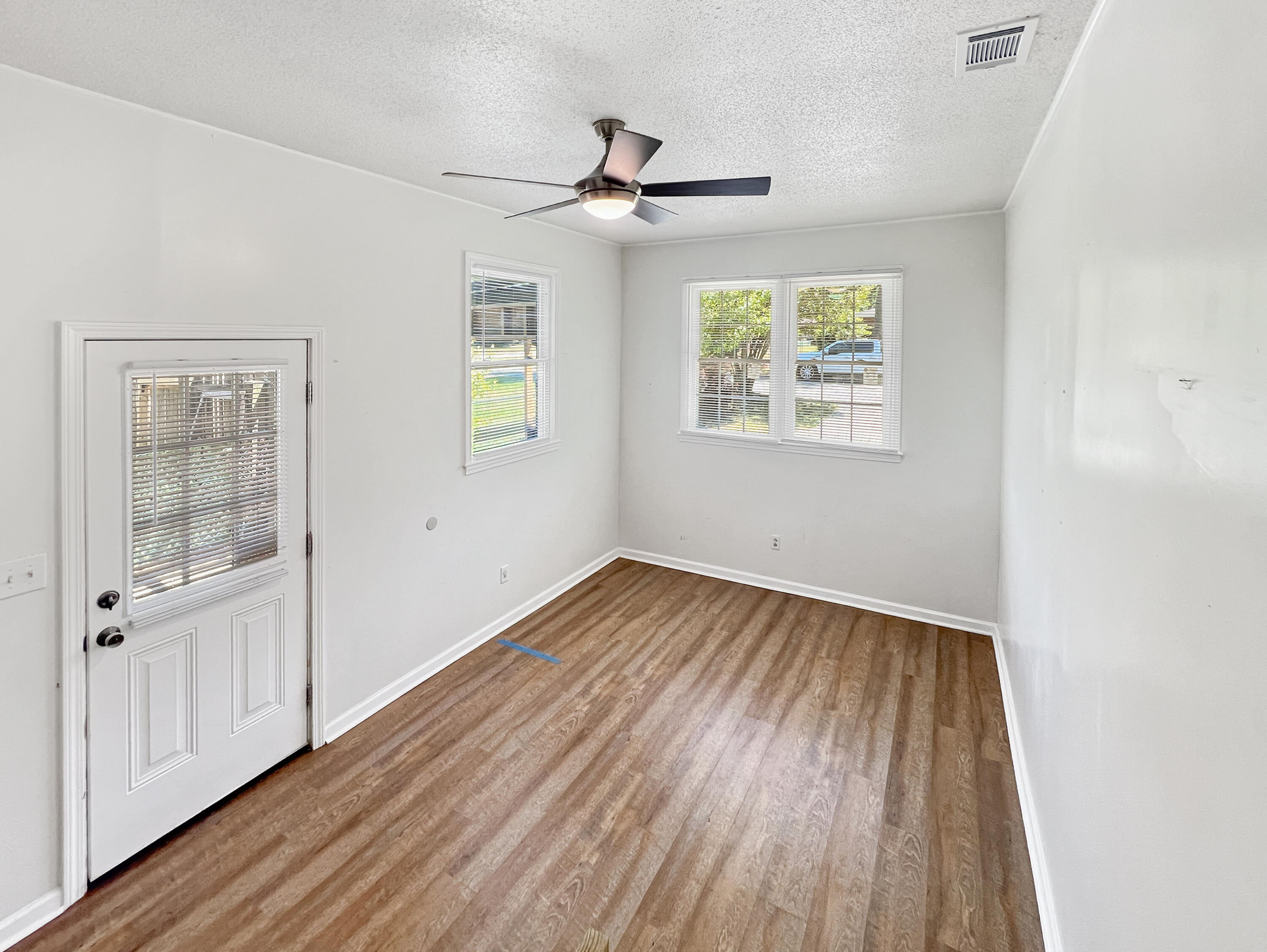 1909 Melrose Drive Property Photo 10