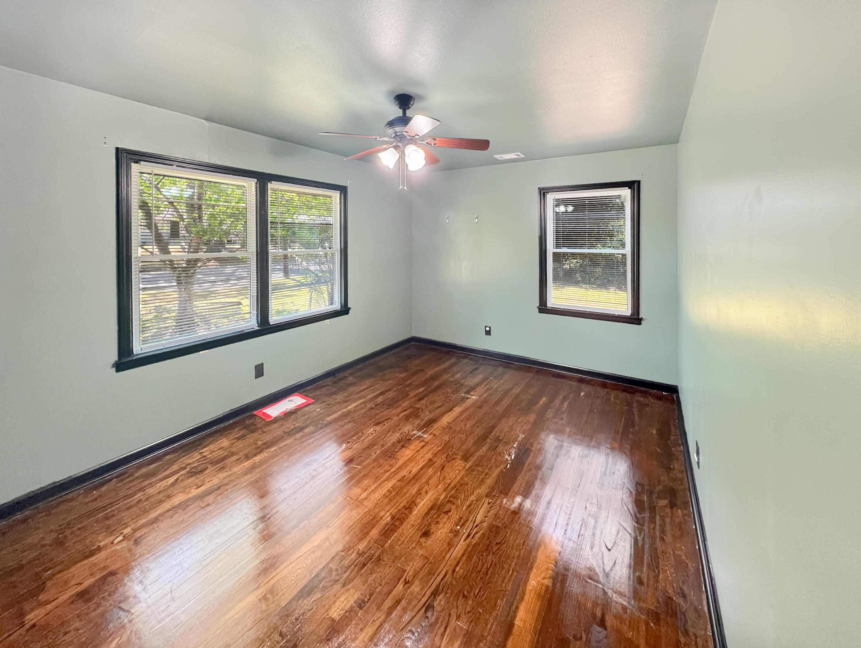 1909 Melrose Drive Property Photo 14