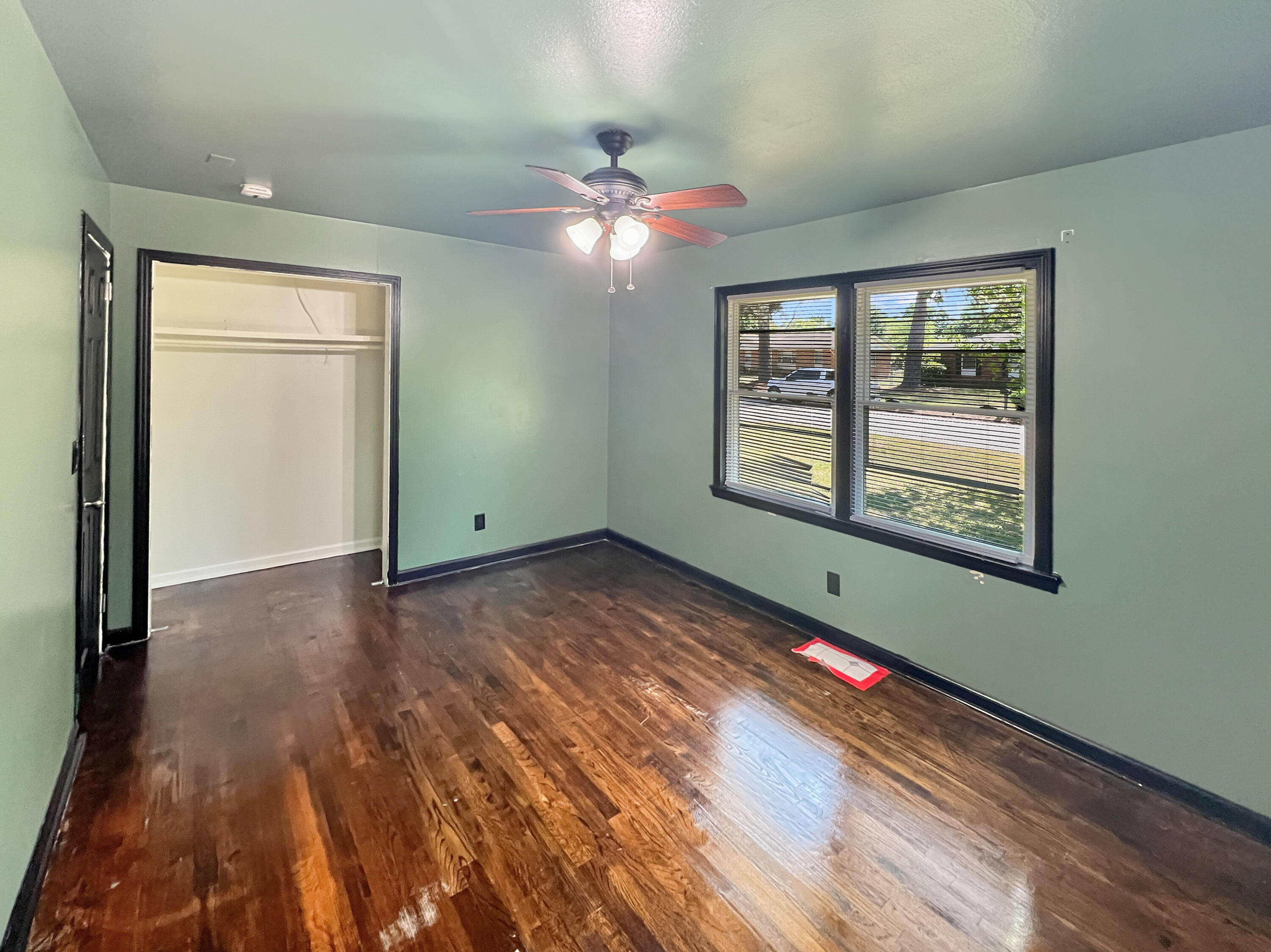 1909 Melrose Drive Property Photo 15