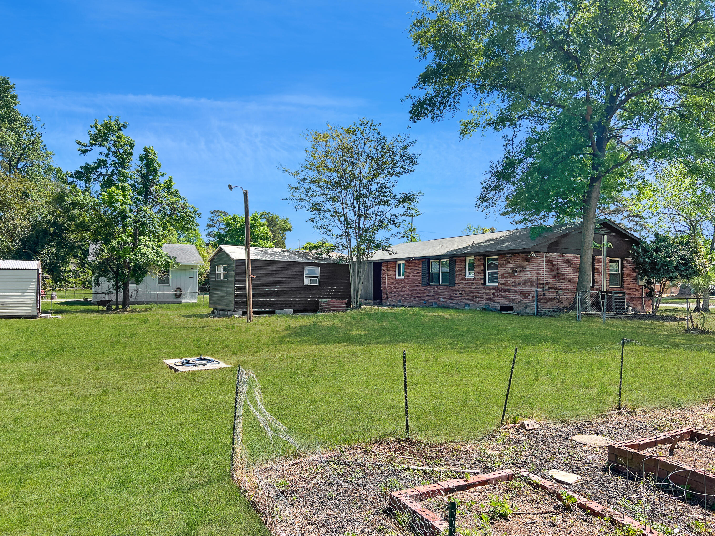 1909 Melrose Drive Property Photo 27