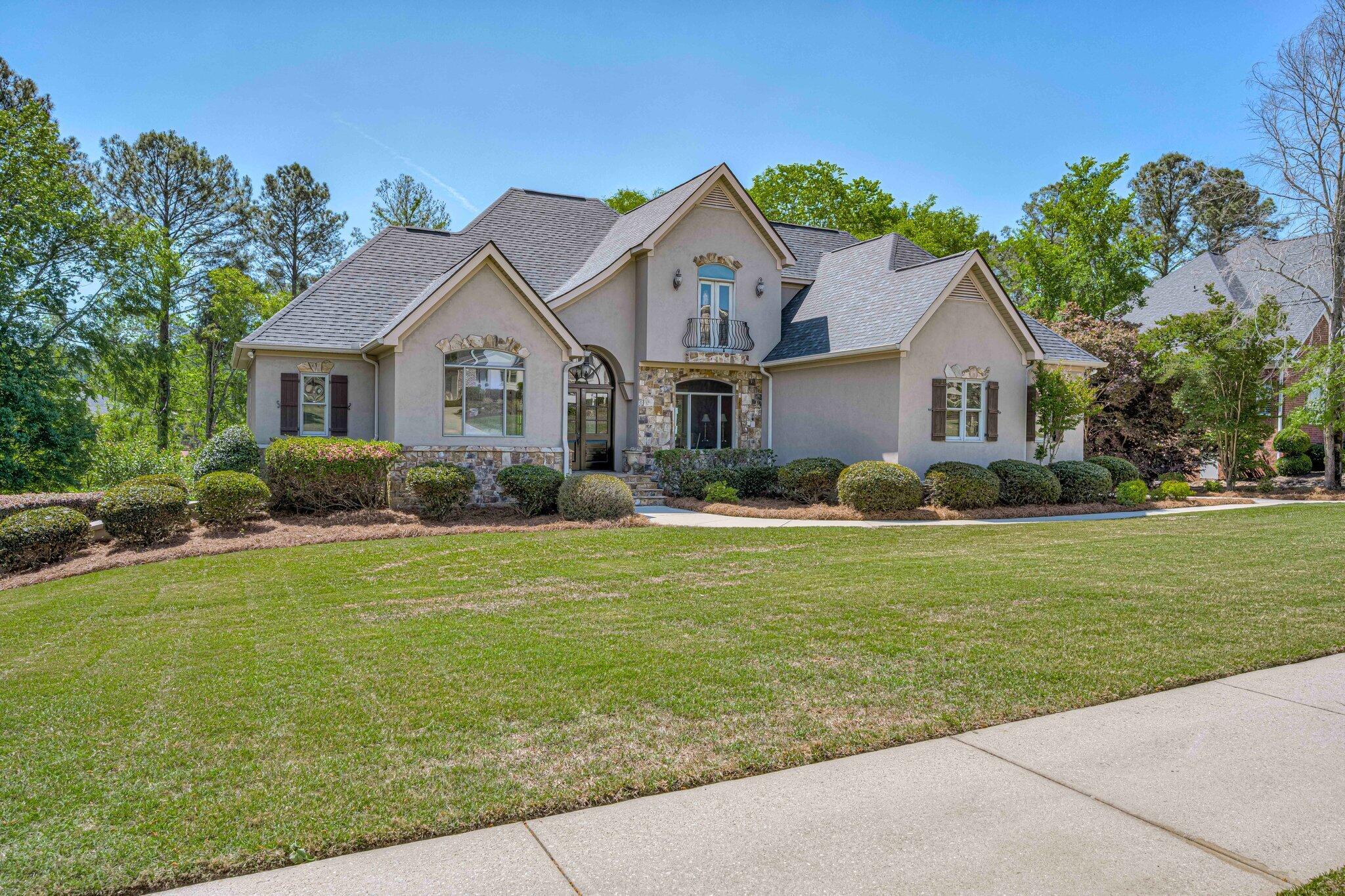 608 Emerald Crossing Property Photo 2