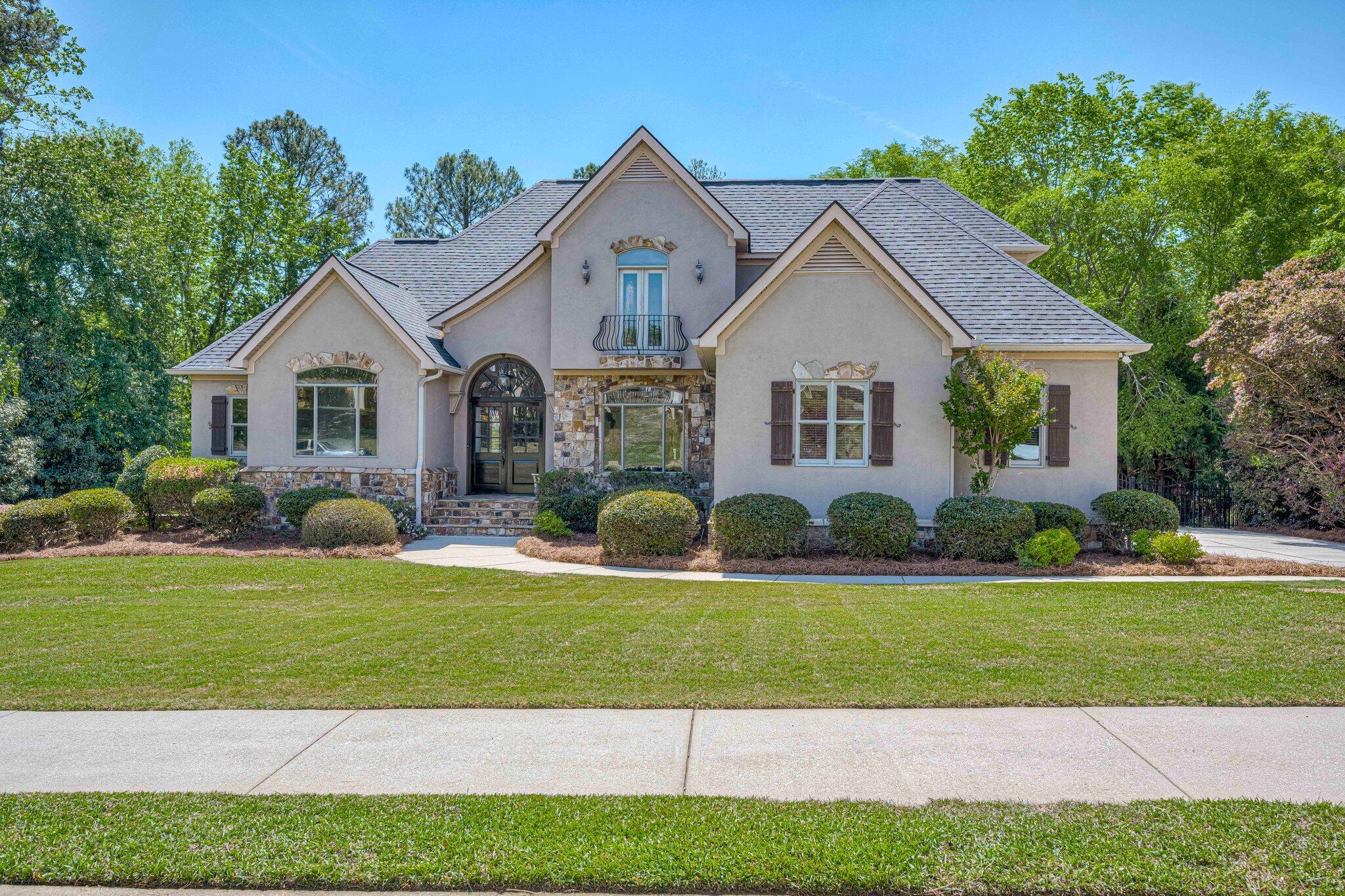 608 Emerald Crossing Property Photo 3