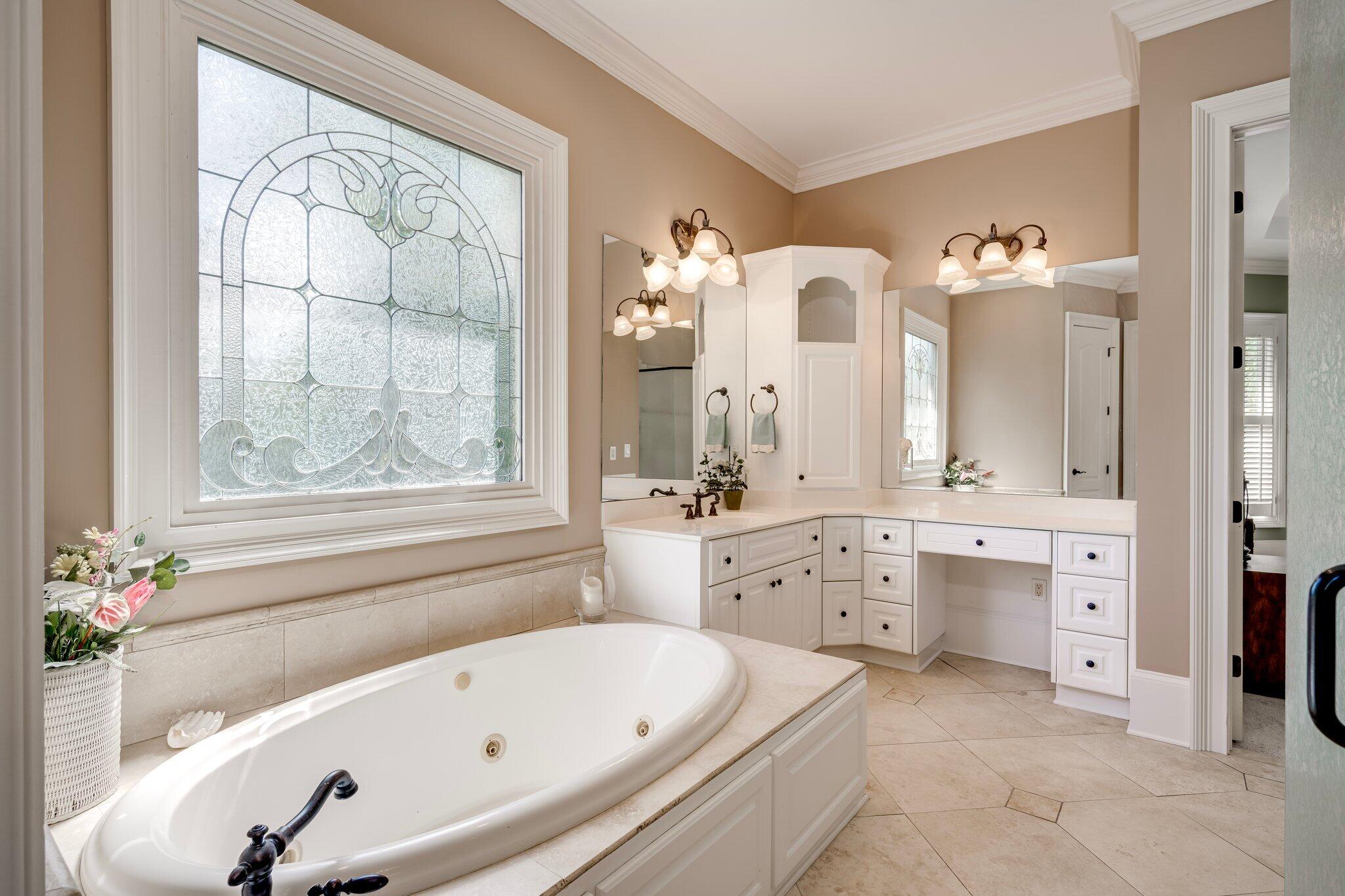 608 Emerald Crossing Property Photo 24