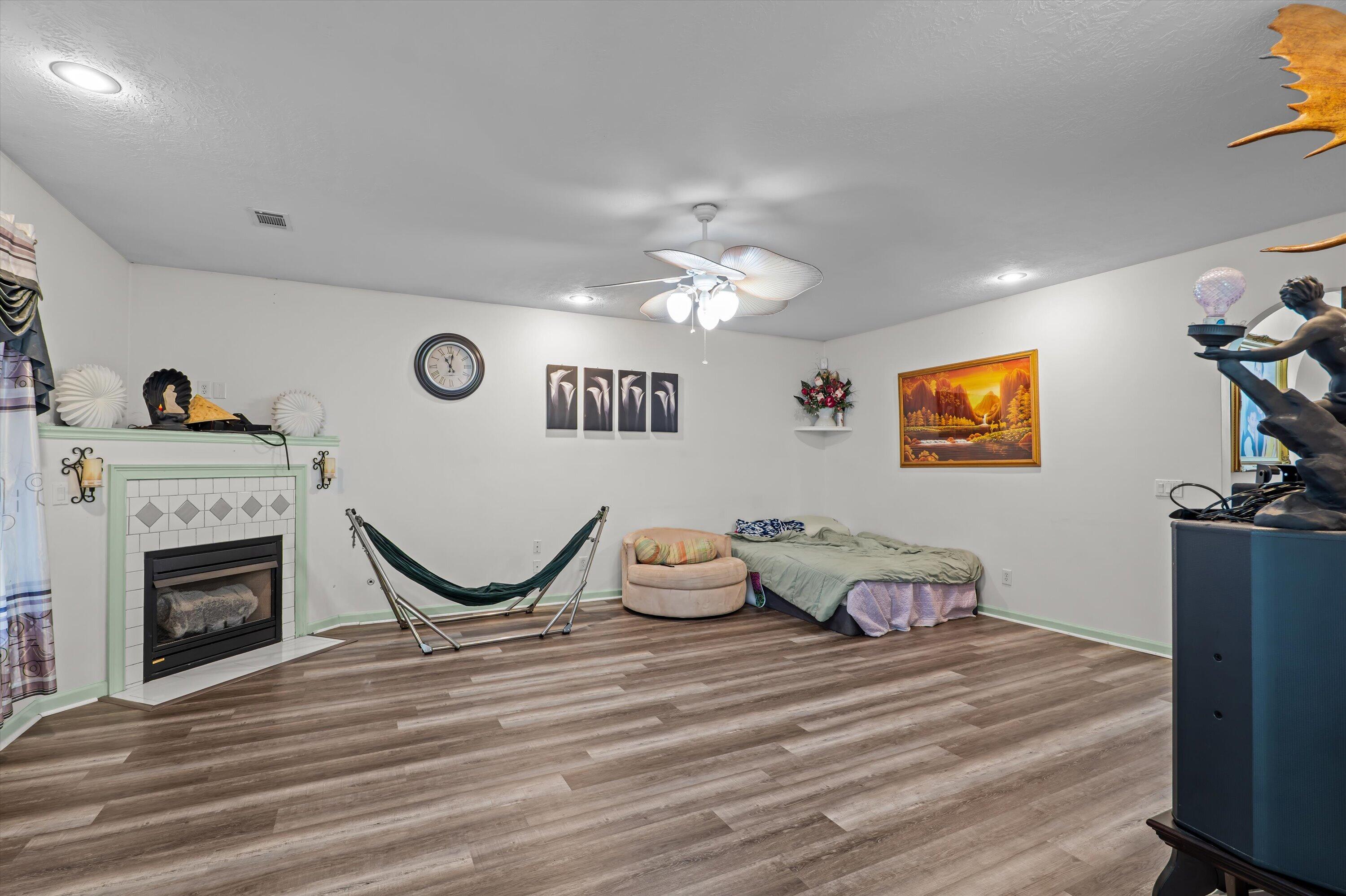 1133 Brighton Drive Property Photo 11