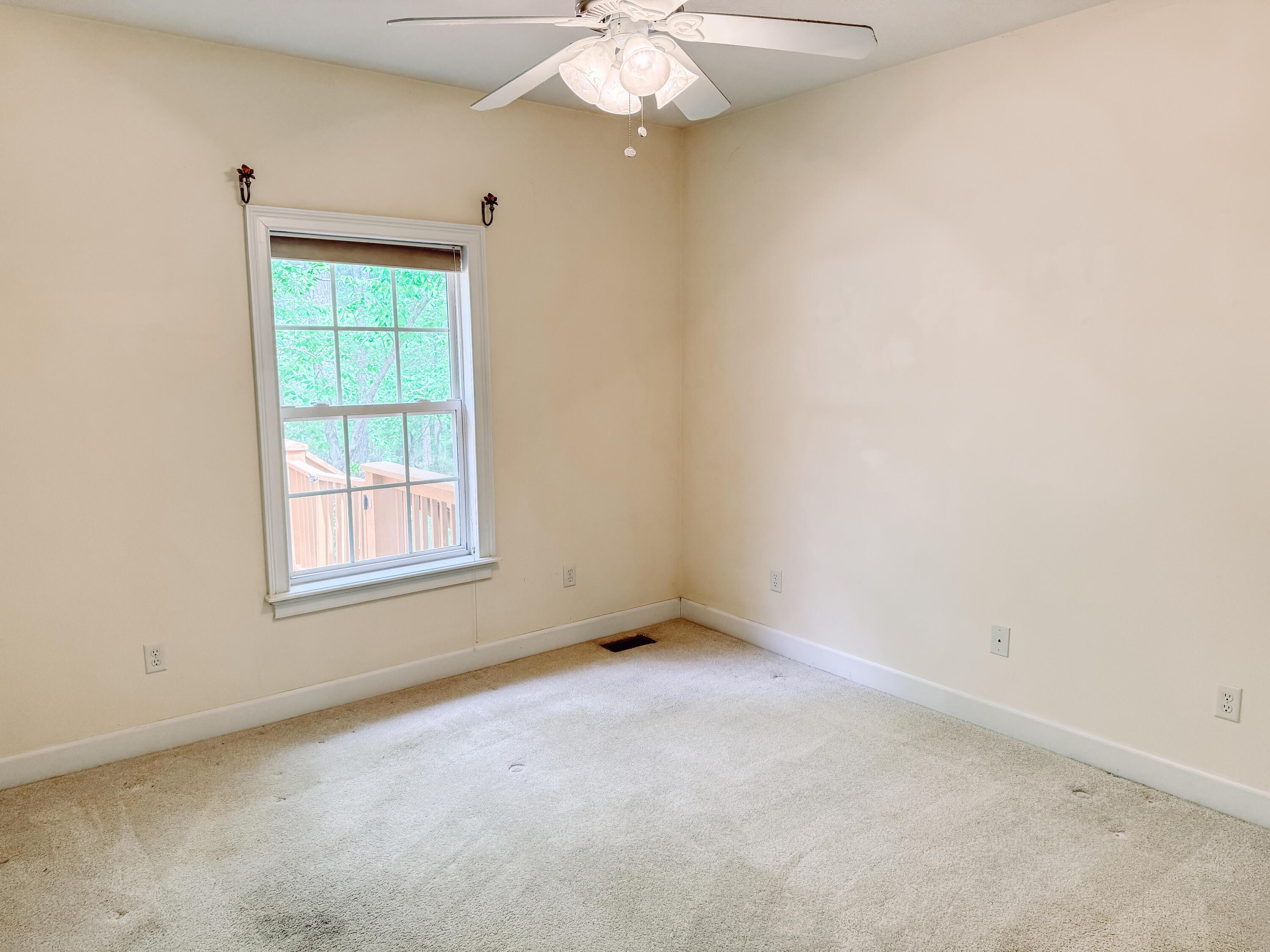 174 Tara Drive Property Photo 13