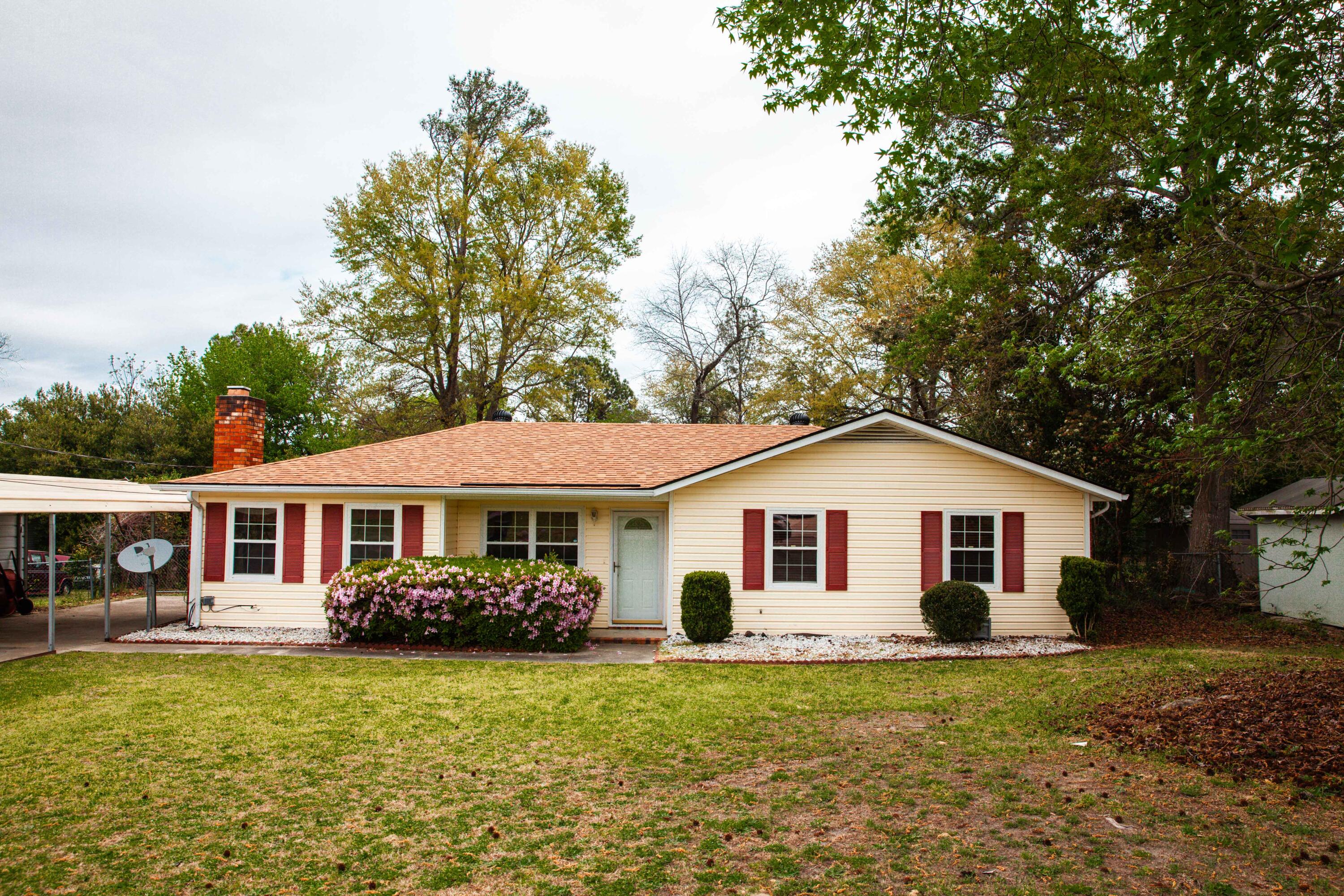 3209 Hillsview Drive Property Photo 1