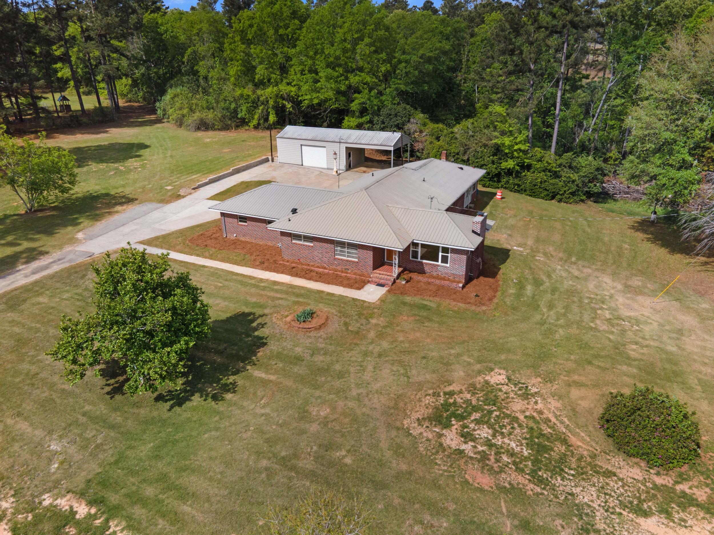 3144 Highway 56 S Property Photo 1