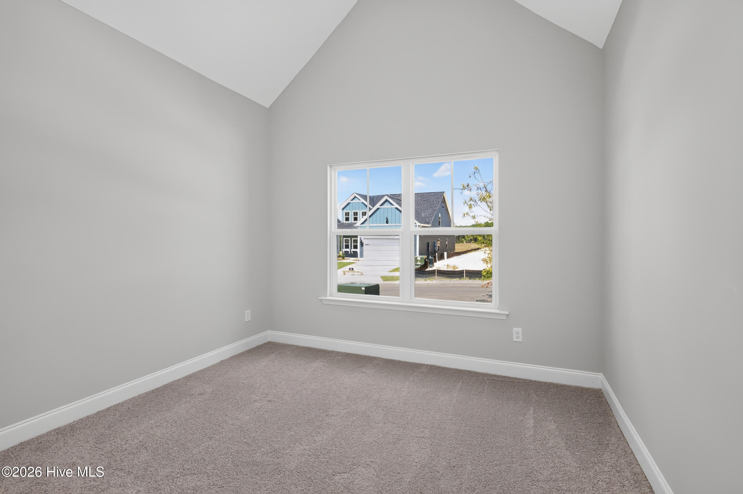 570 Pherson Street Property Photo 4