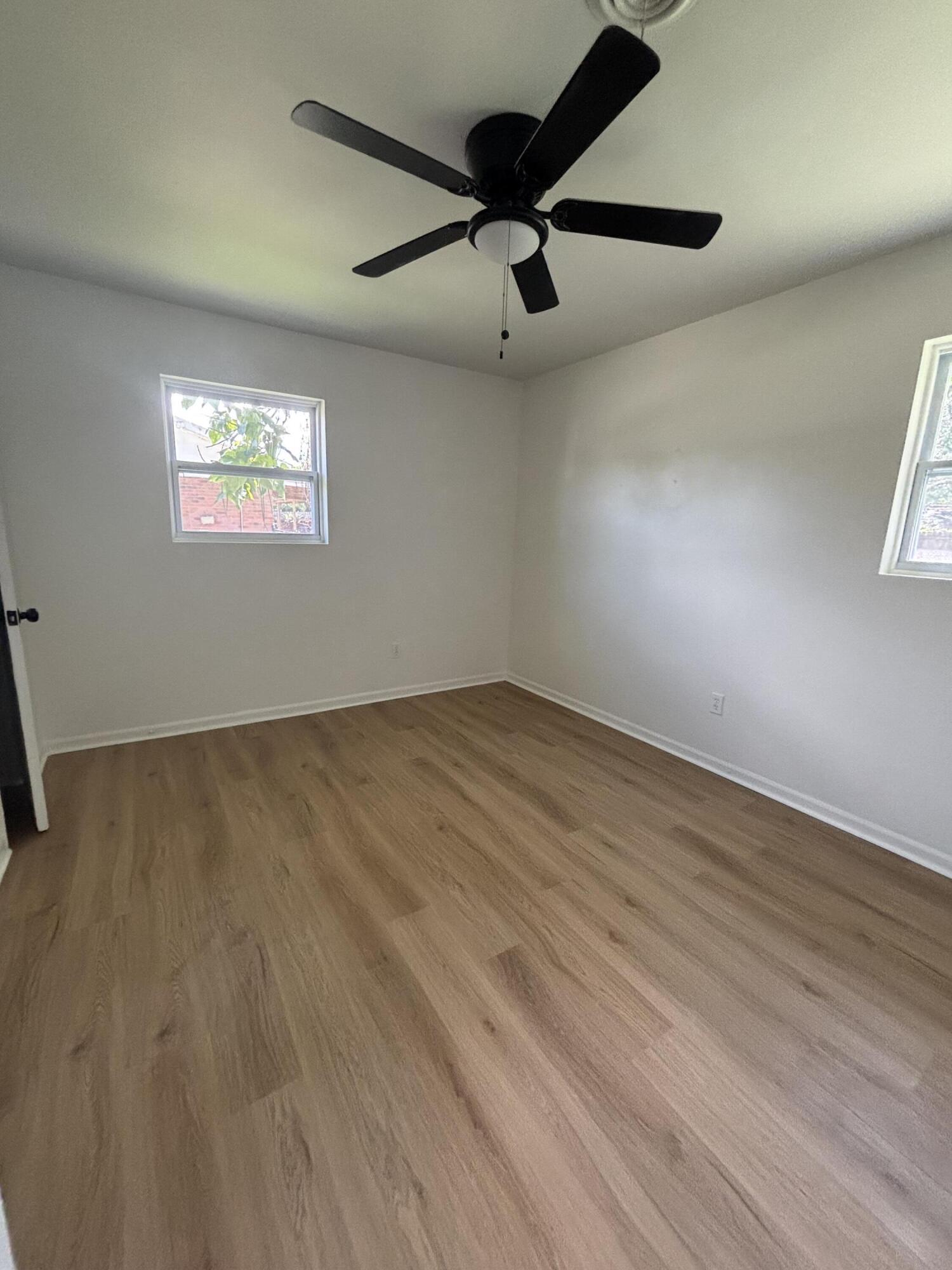 1813 Empress Avenue Property Photo 6