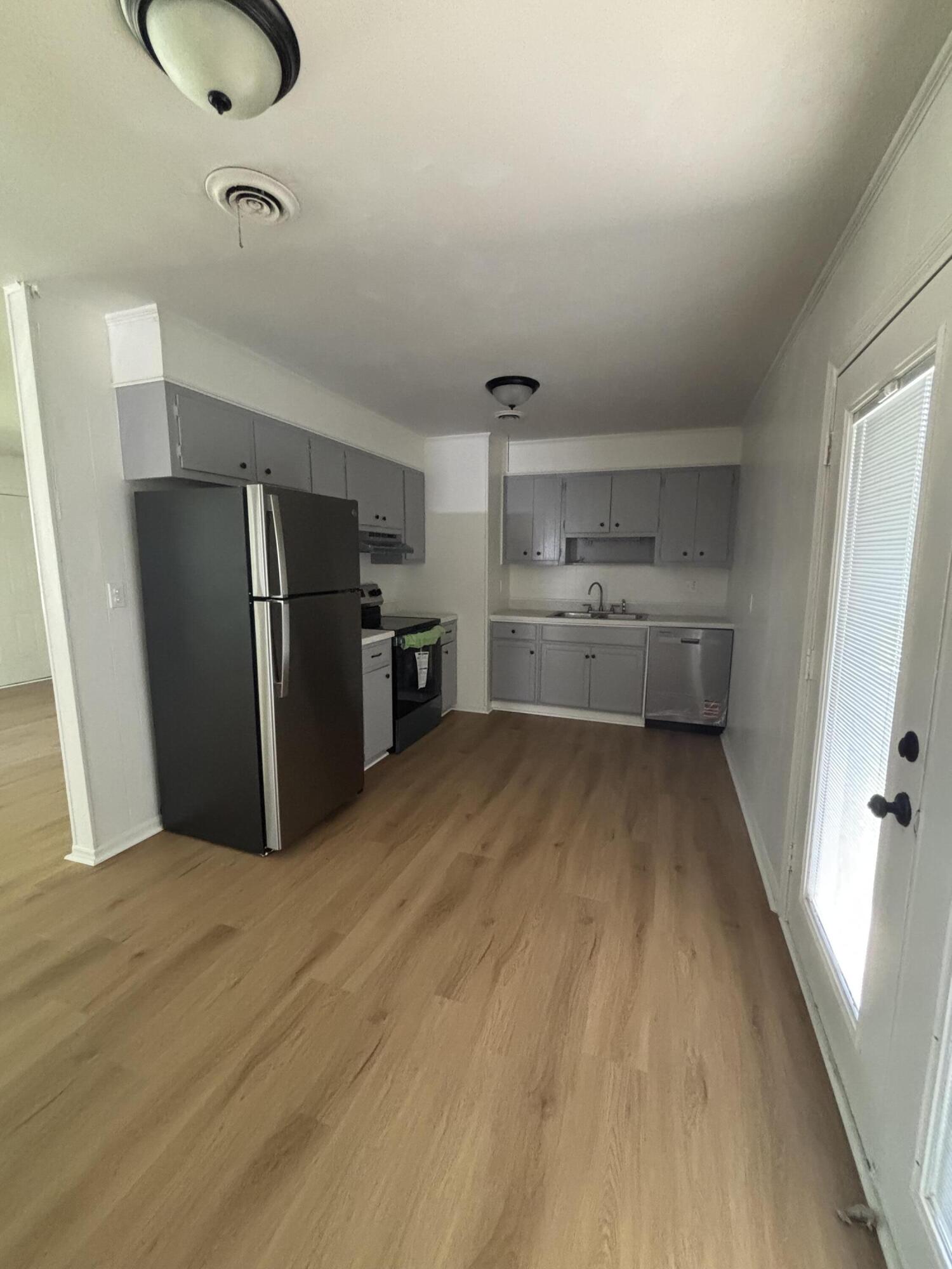 1813 Empress Avenue Property Photo 15