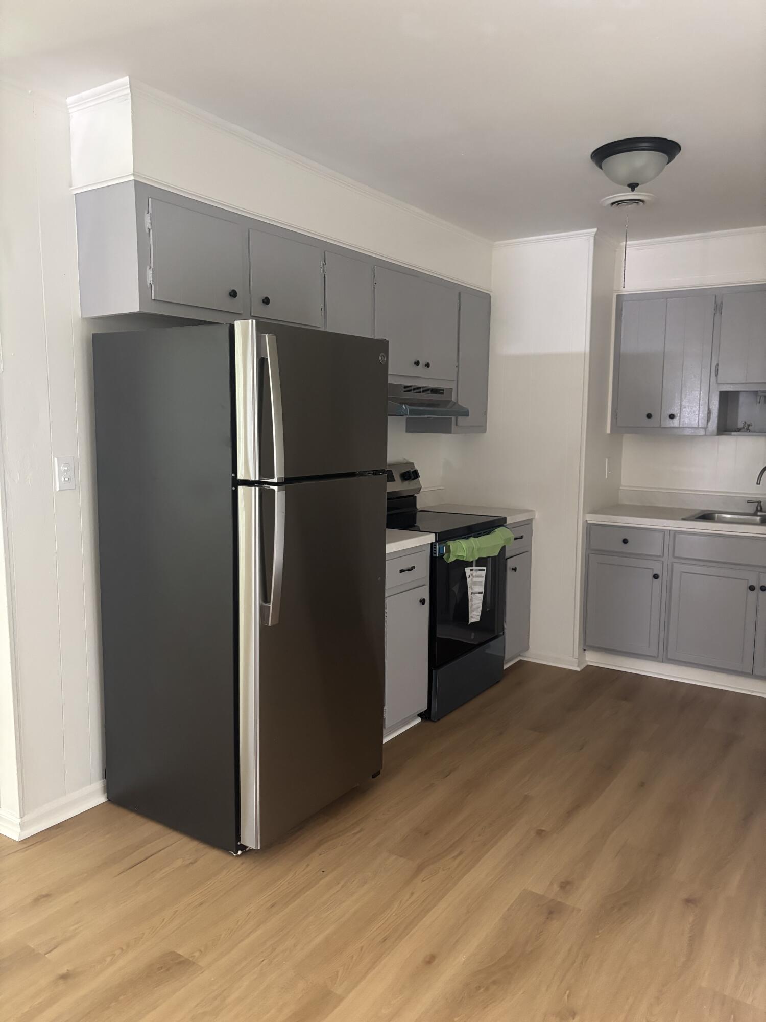 1813 Empress Avenue Property Photo 16