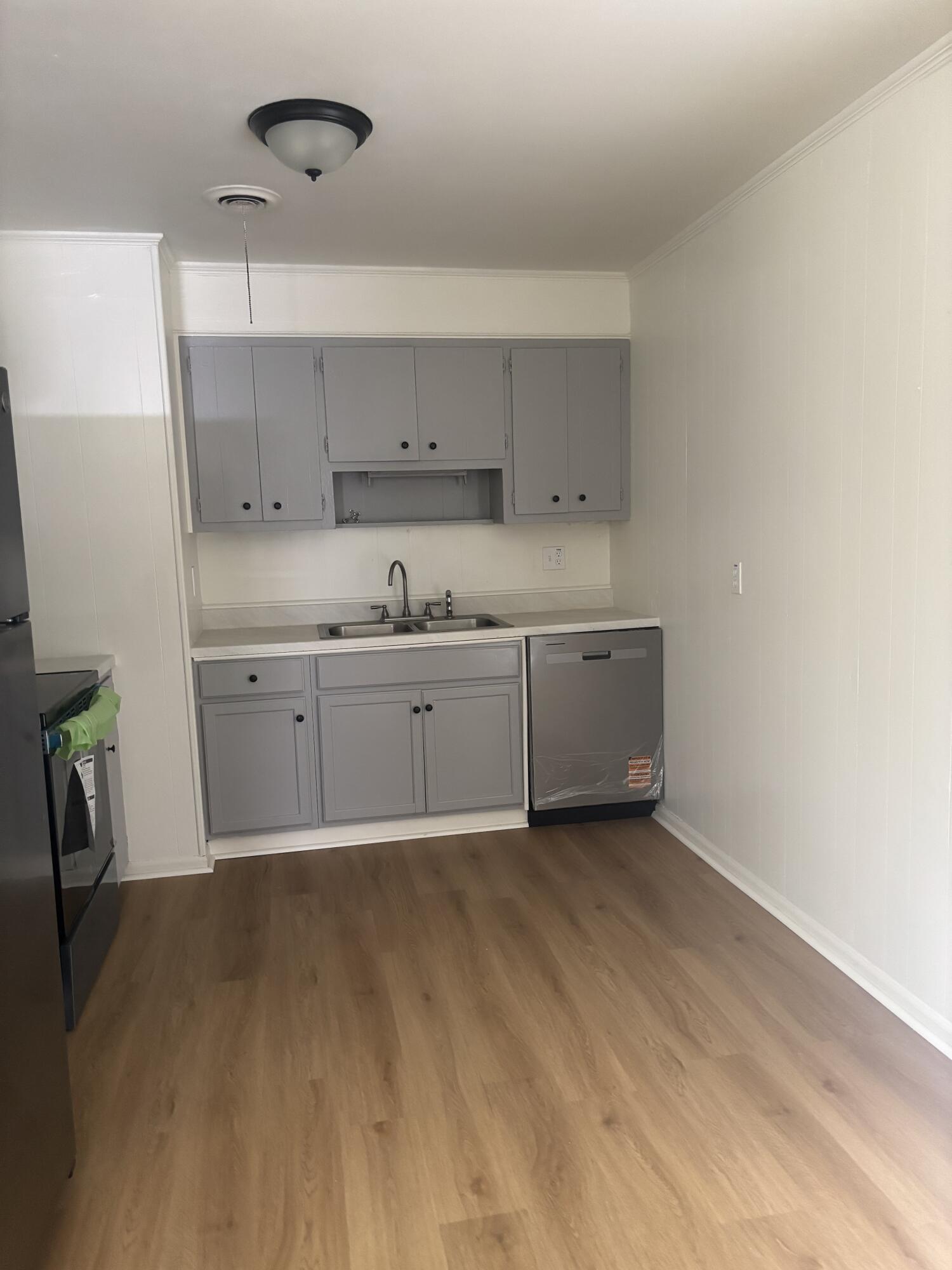 1813 Empress Avenue Property Photo 17