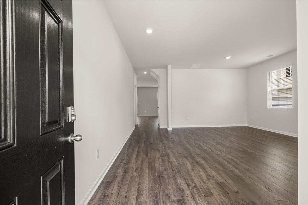 4594 Crimson Pass Property Photo 4