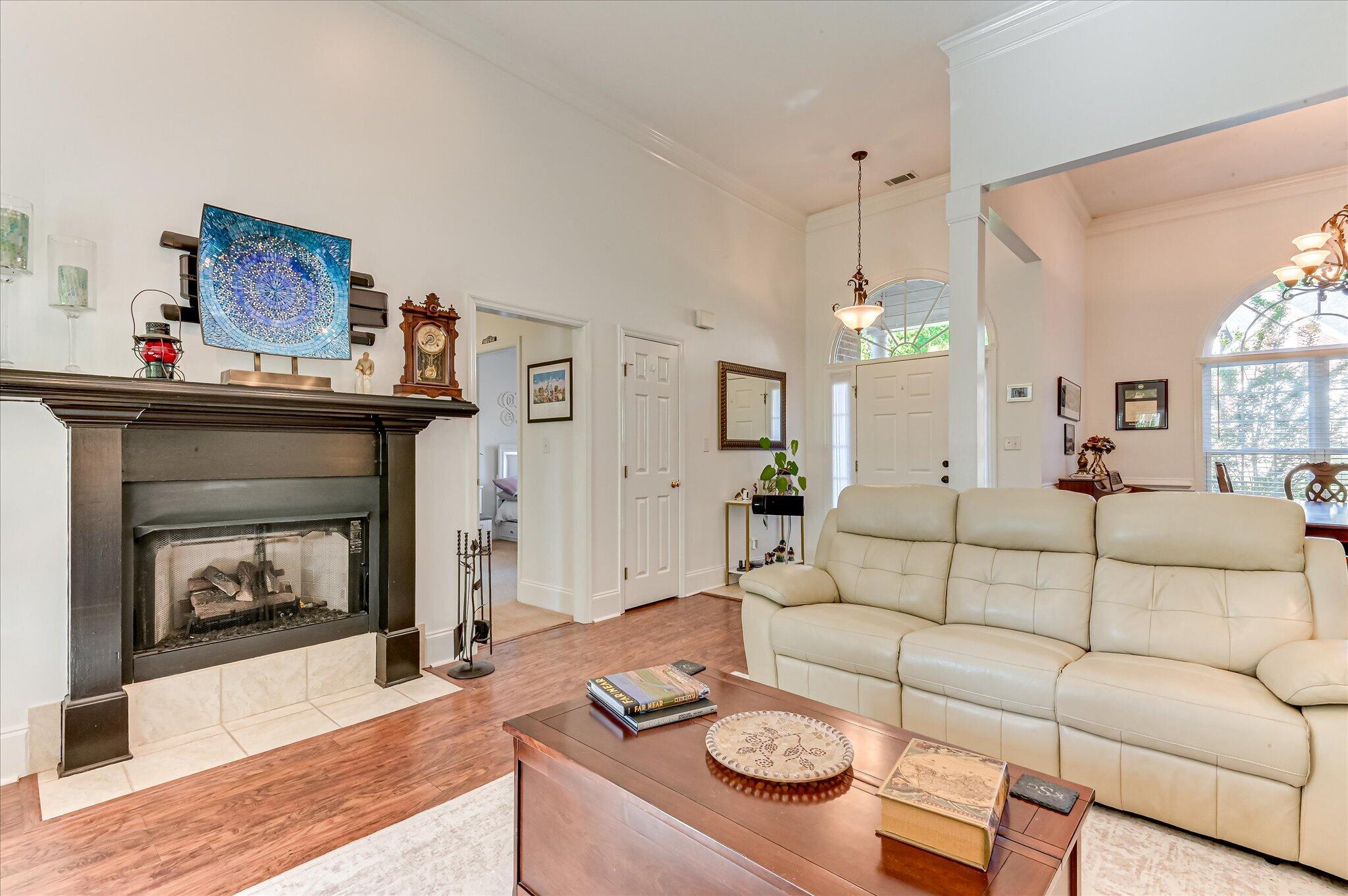 4895 Somerset Drive Property Photo 10
