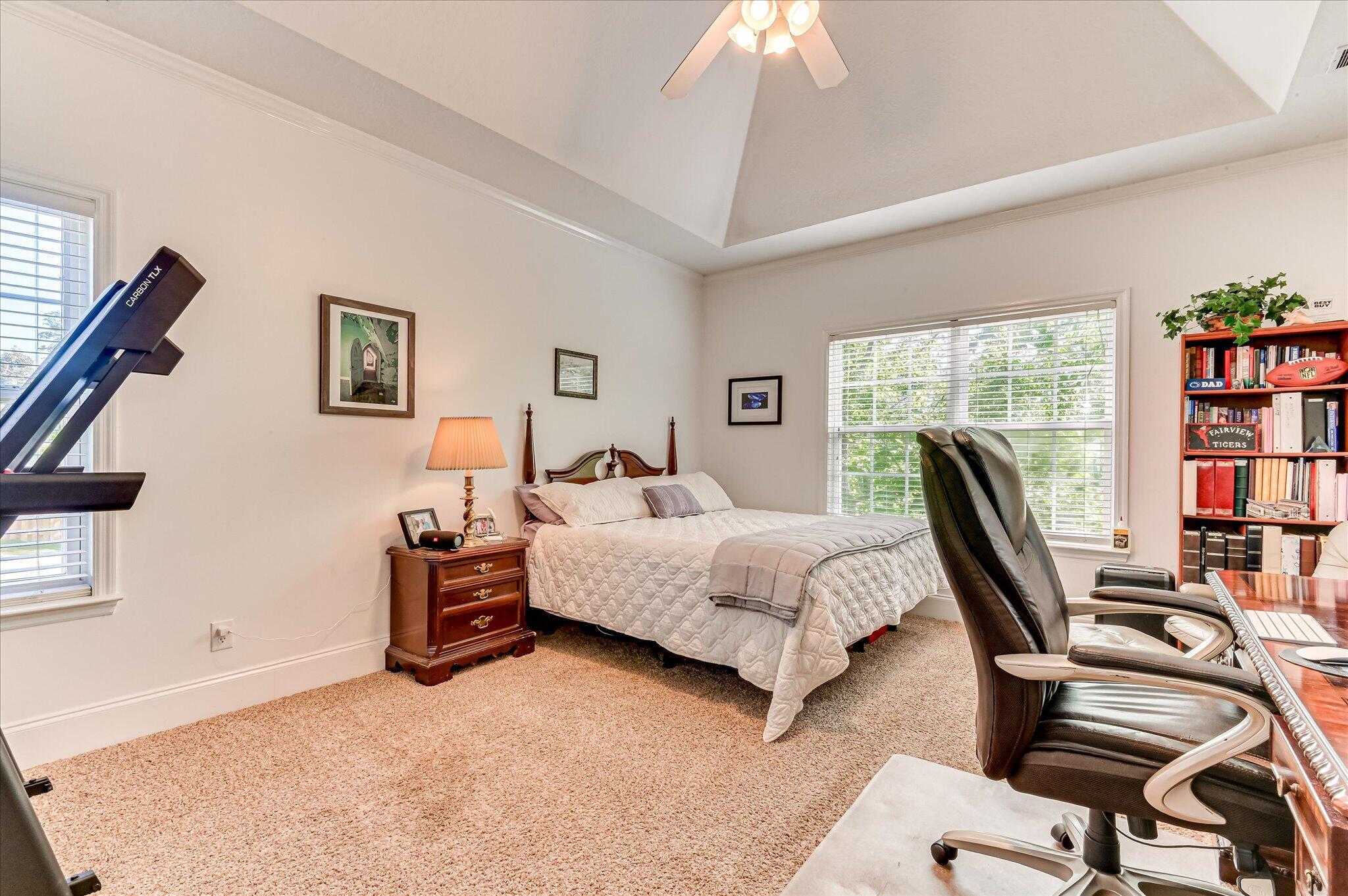 4895 Somerset Drive Property Photo 23