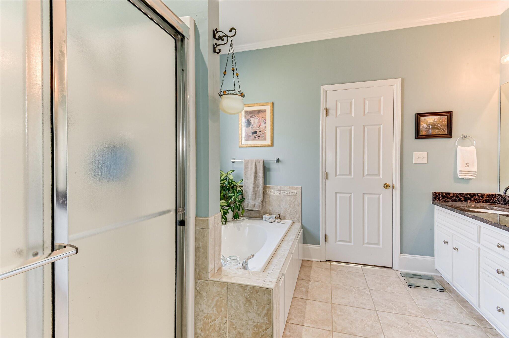 4895 Somerset Drive Property Photo 28