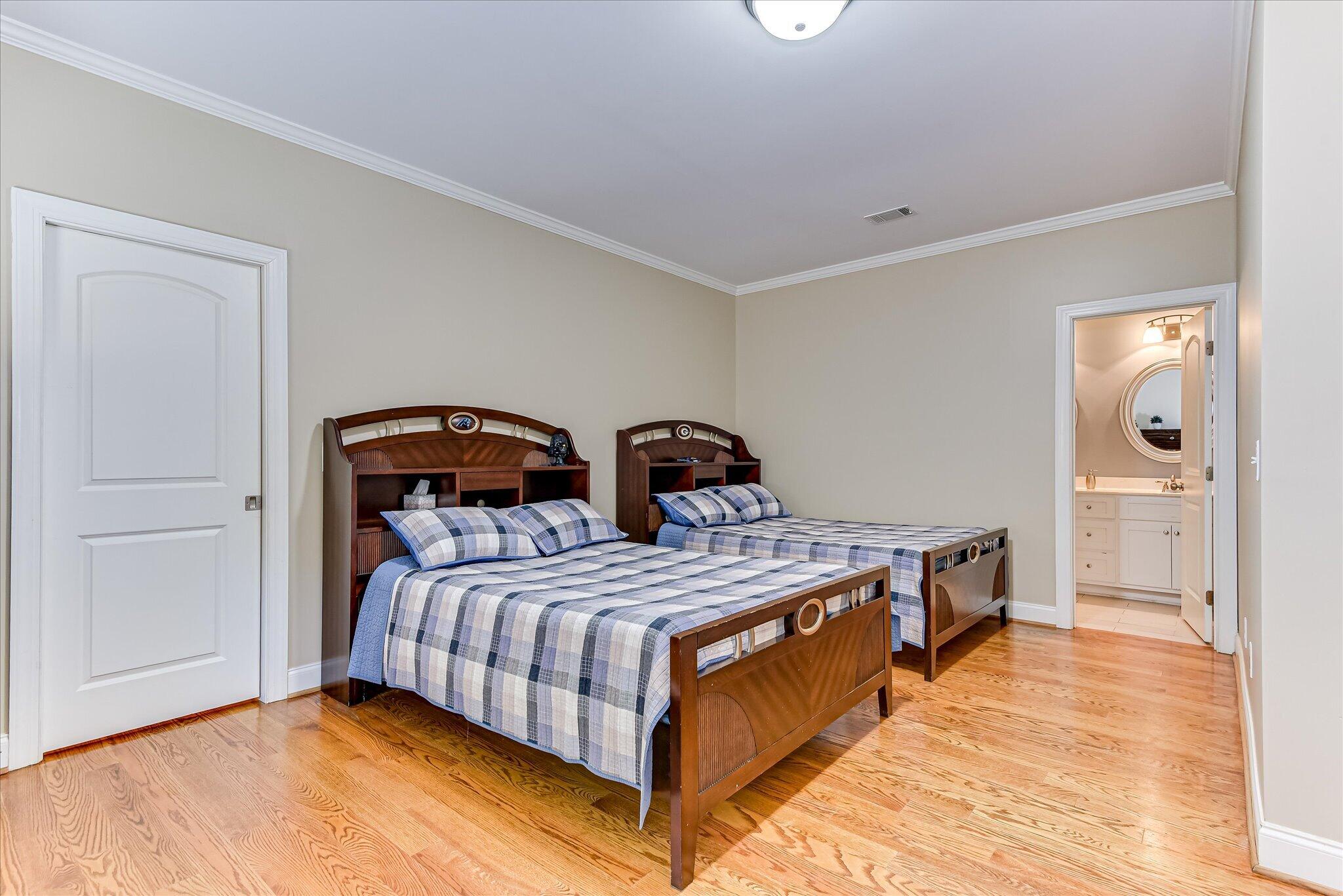 251 River Wind Drive Property Photo 37