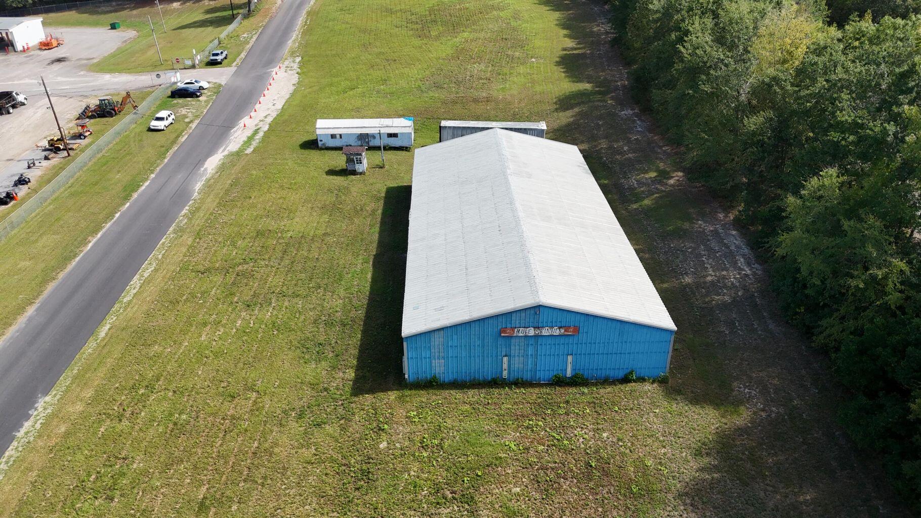 2104 Satterfield Way Property Photo 3