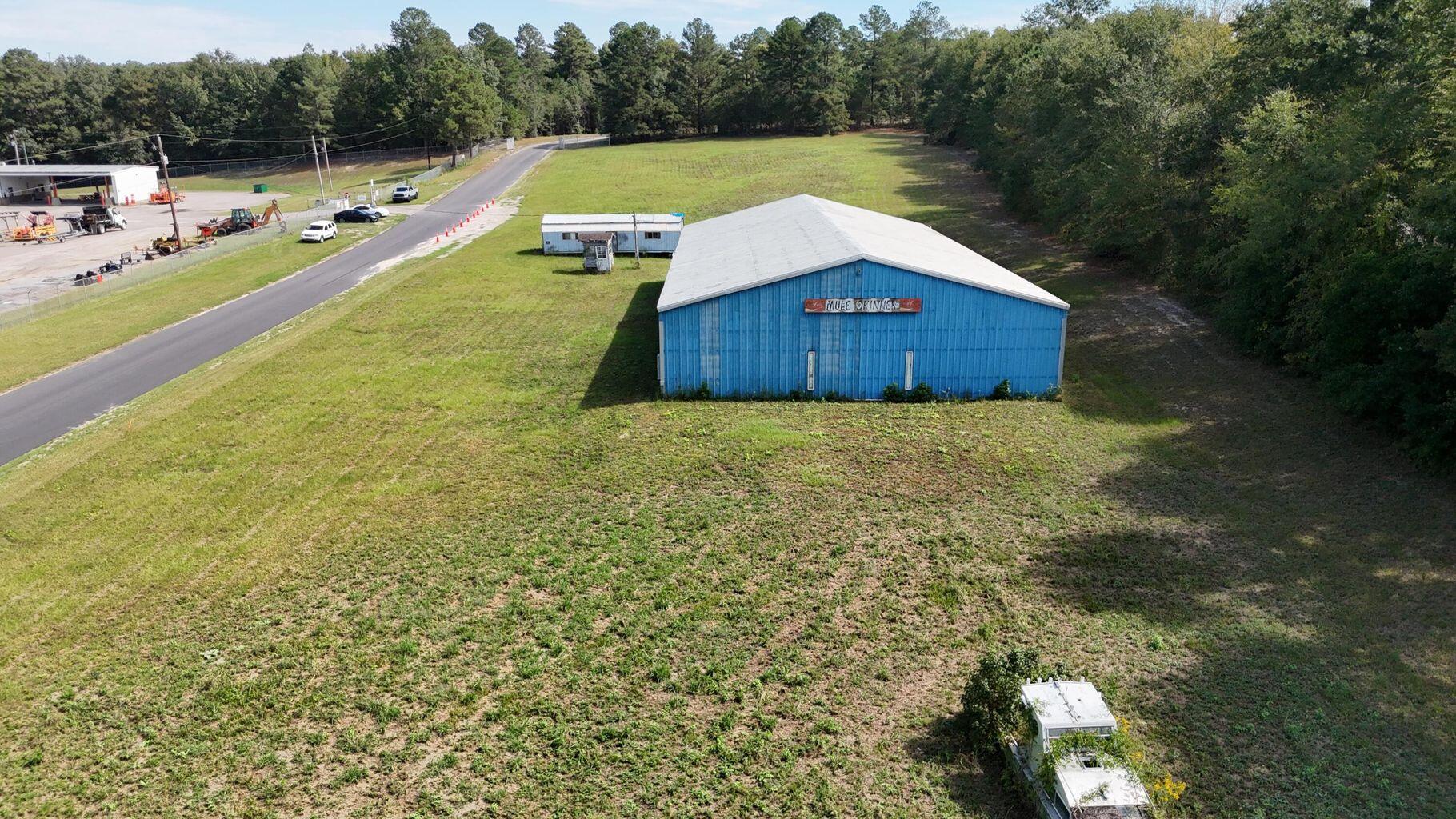 2104 Satterfield Way Property Photo 4