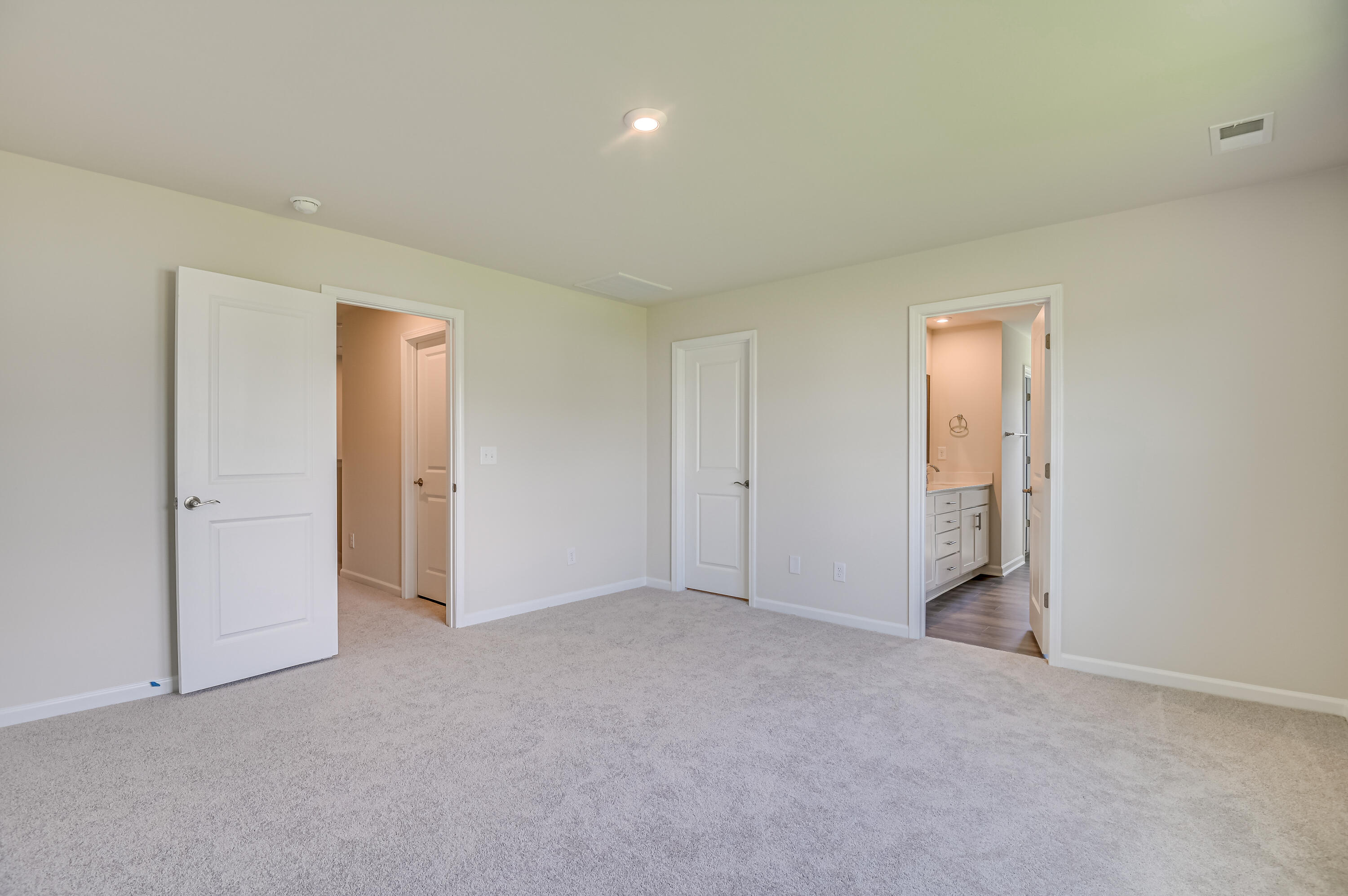 6192 General Drive Property Photo 12