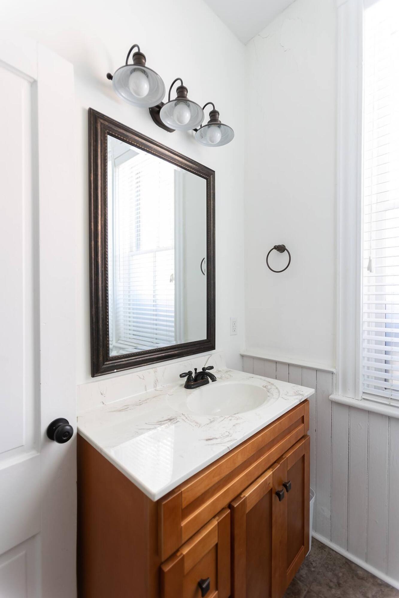 215 12th Street B Property Photo 7