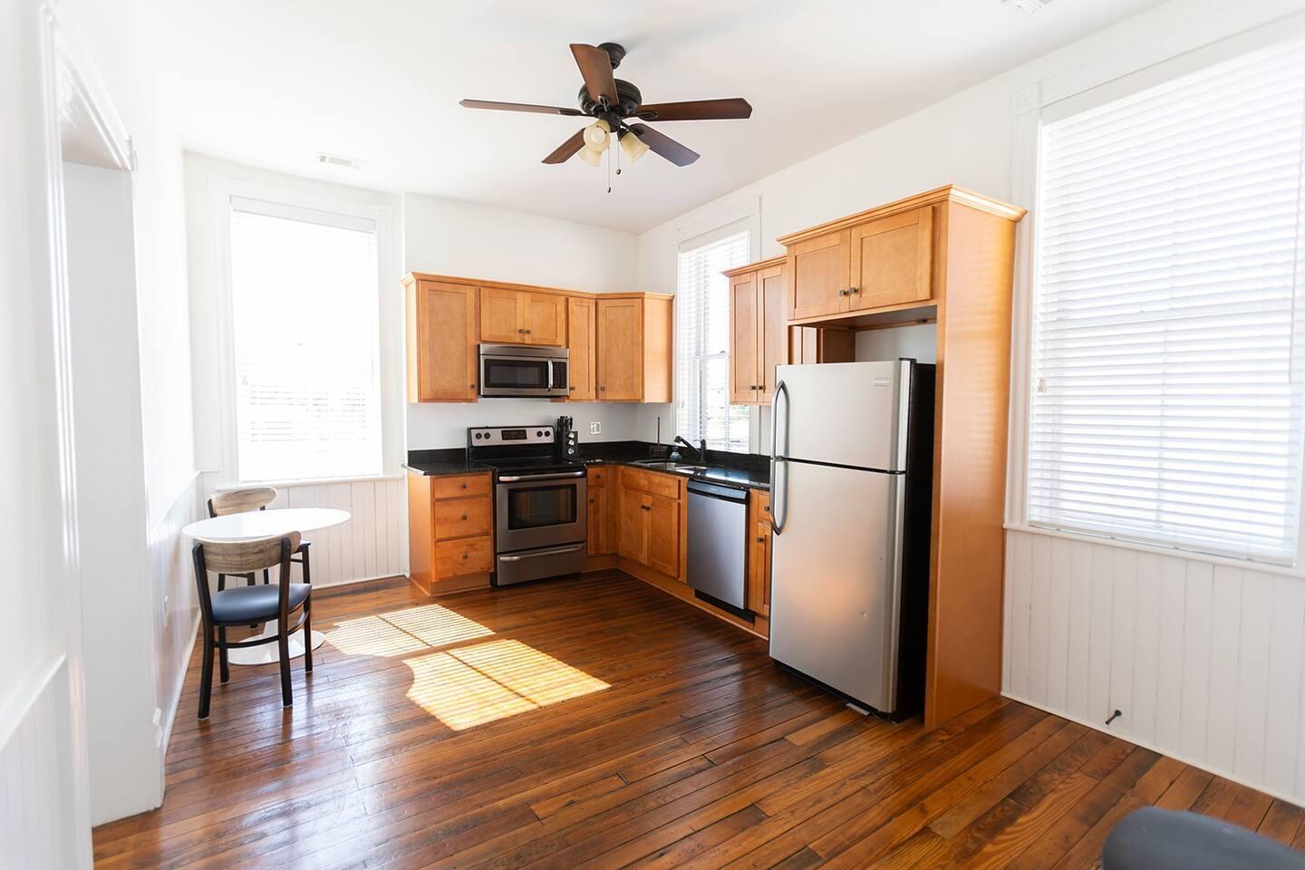 215 12th Street B Property Photo 9