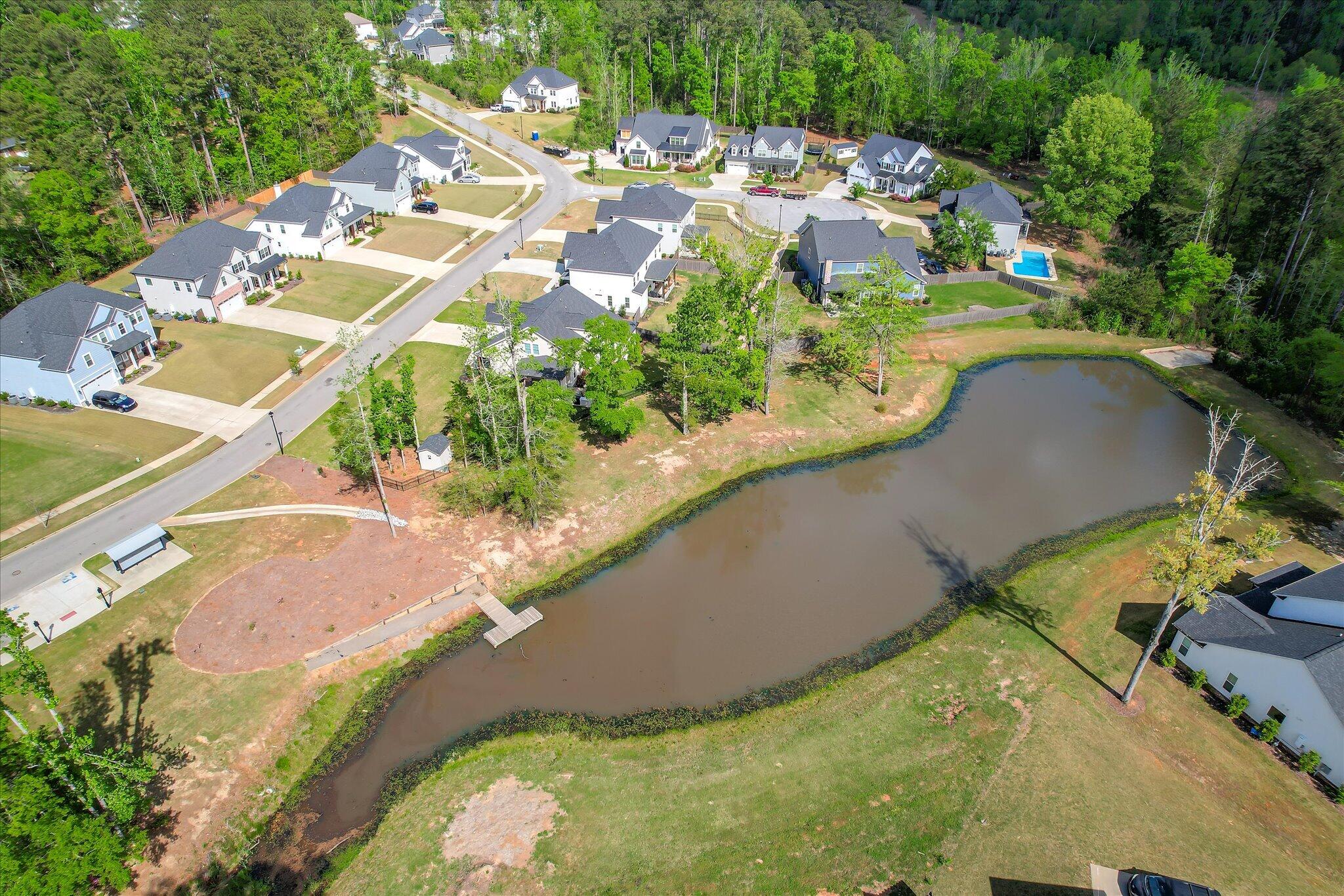 566 River Oaks Lane Property Photo 4