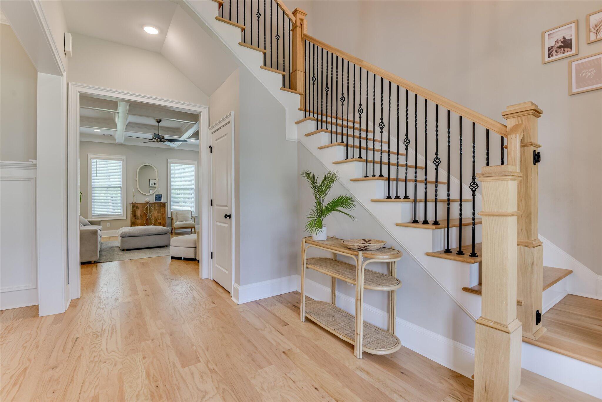 566 River Oaks Lane Property Photo 11