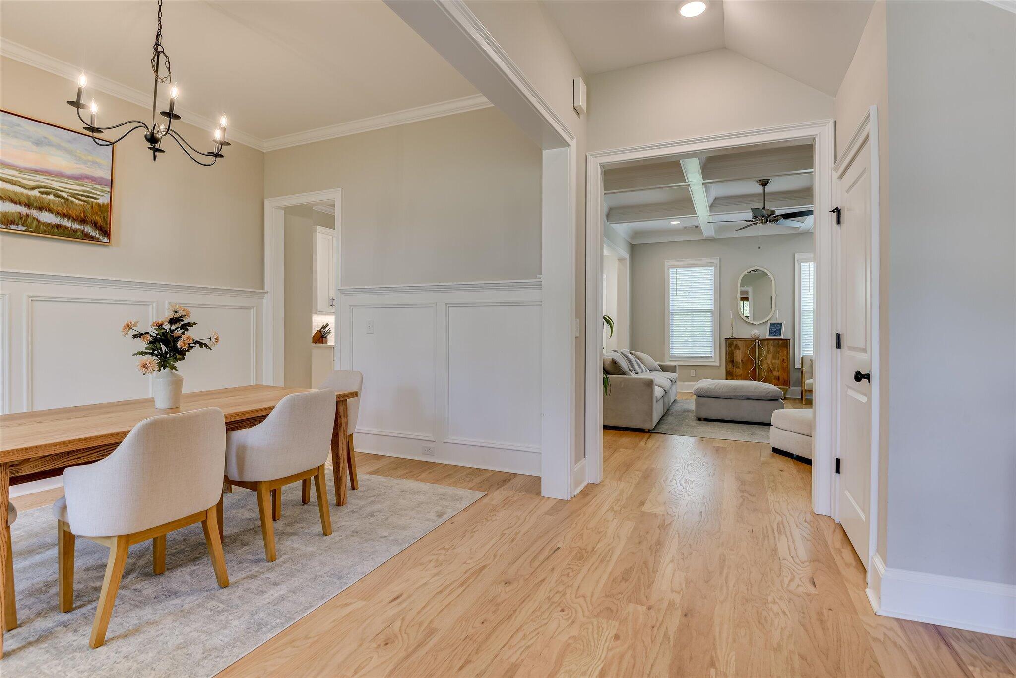 566 River Oaks Lane Property Photo 12