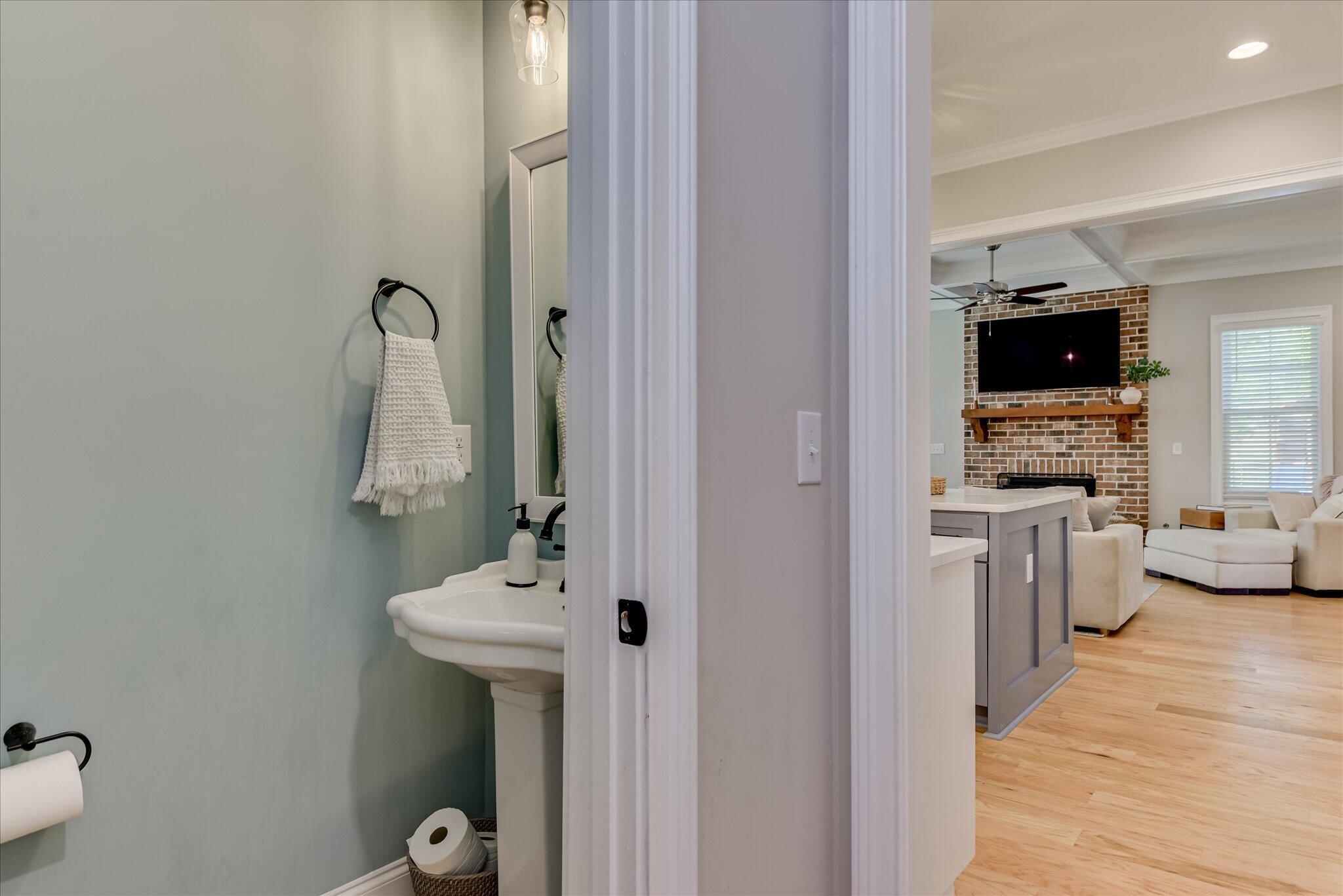 566 River Oaks Lane Property Photo 30