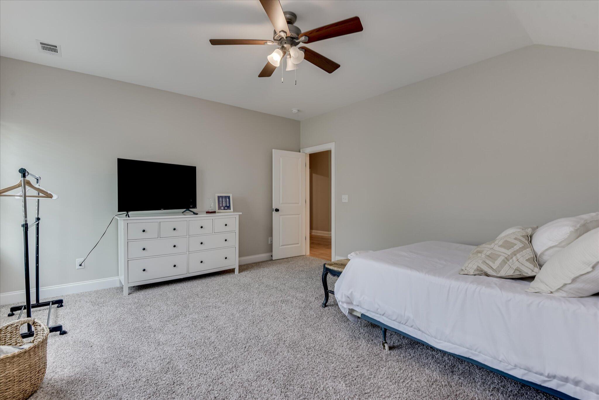 566 River Oaks Lane Property Photo 34