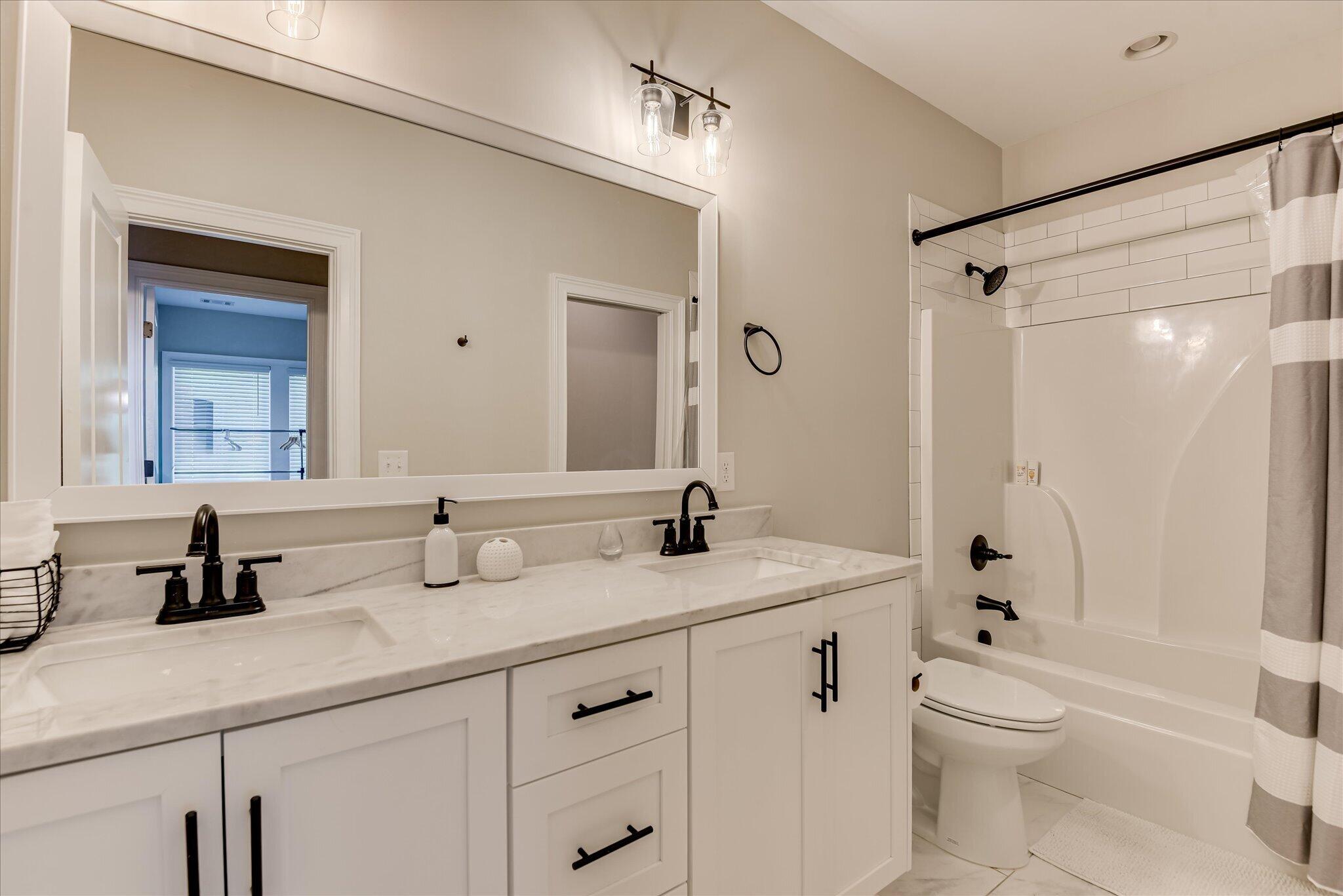 566 River Oaks Lane Property Photo 35