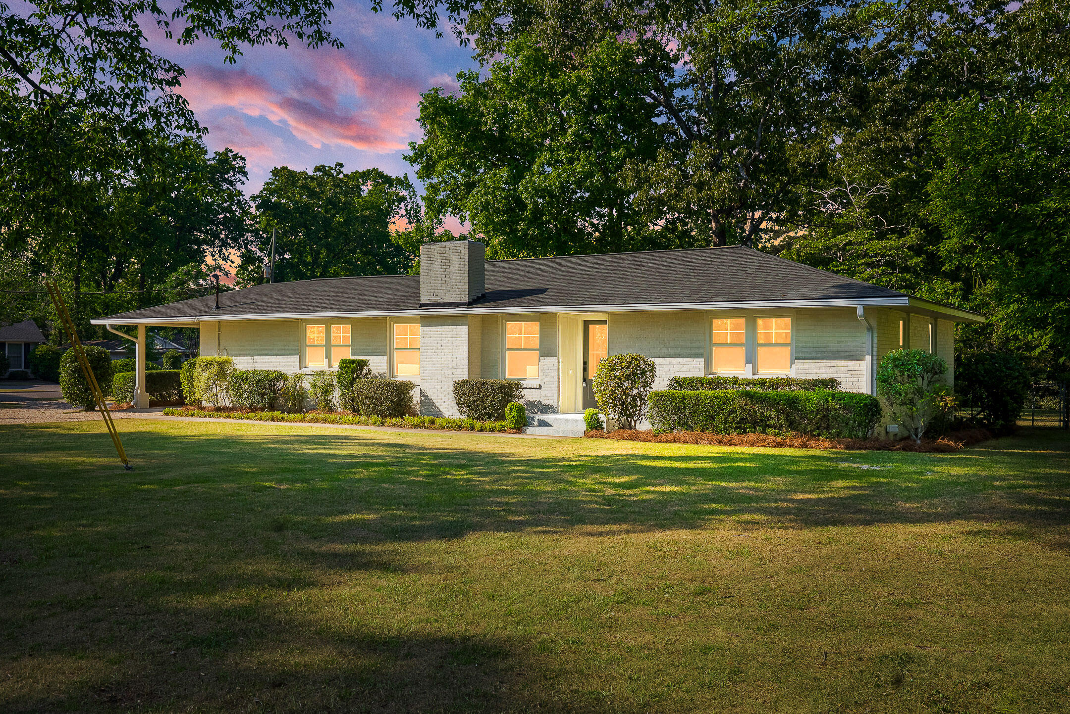 302 Barnard Avenue Property Photo 1