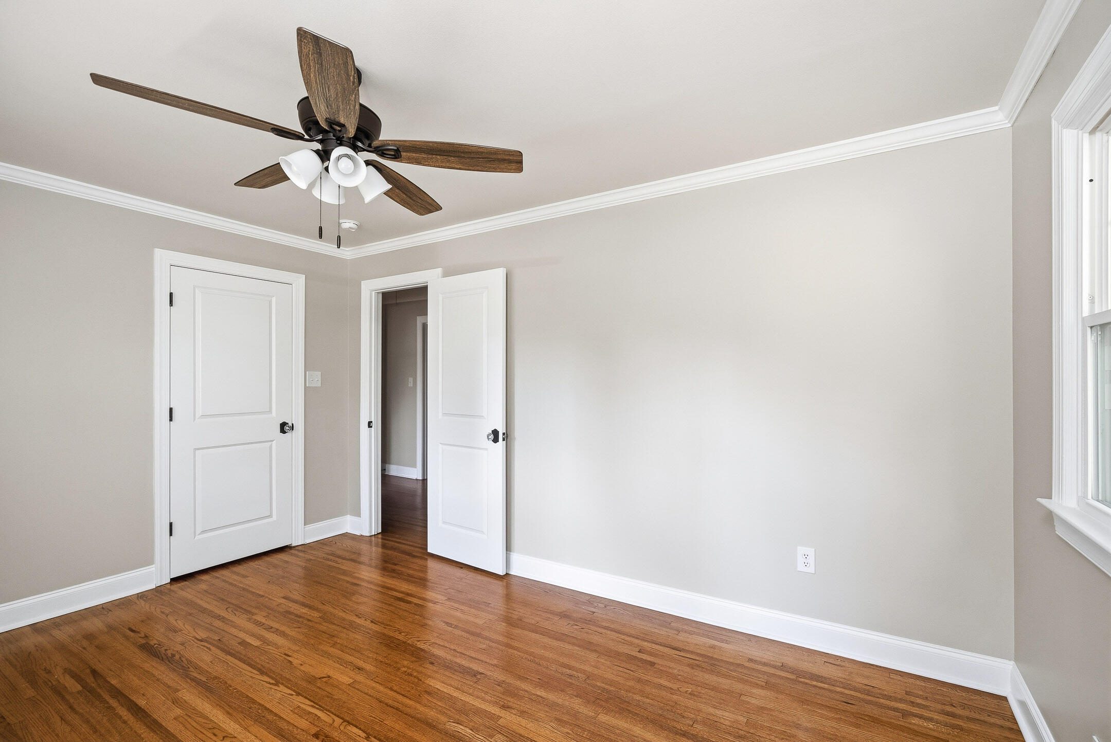 302 Barnard Avenue Property Photo 48