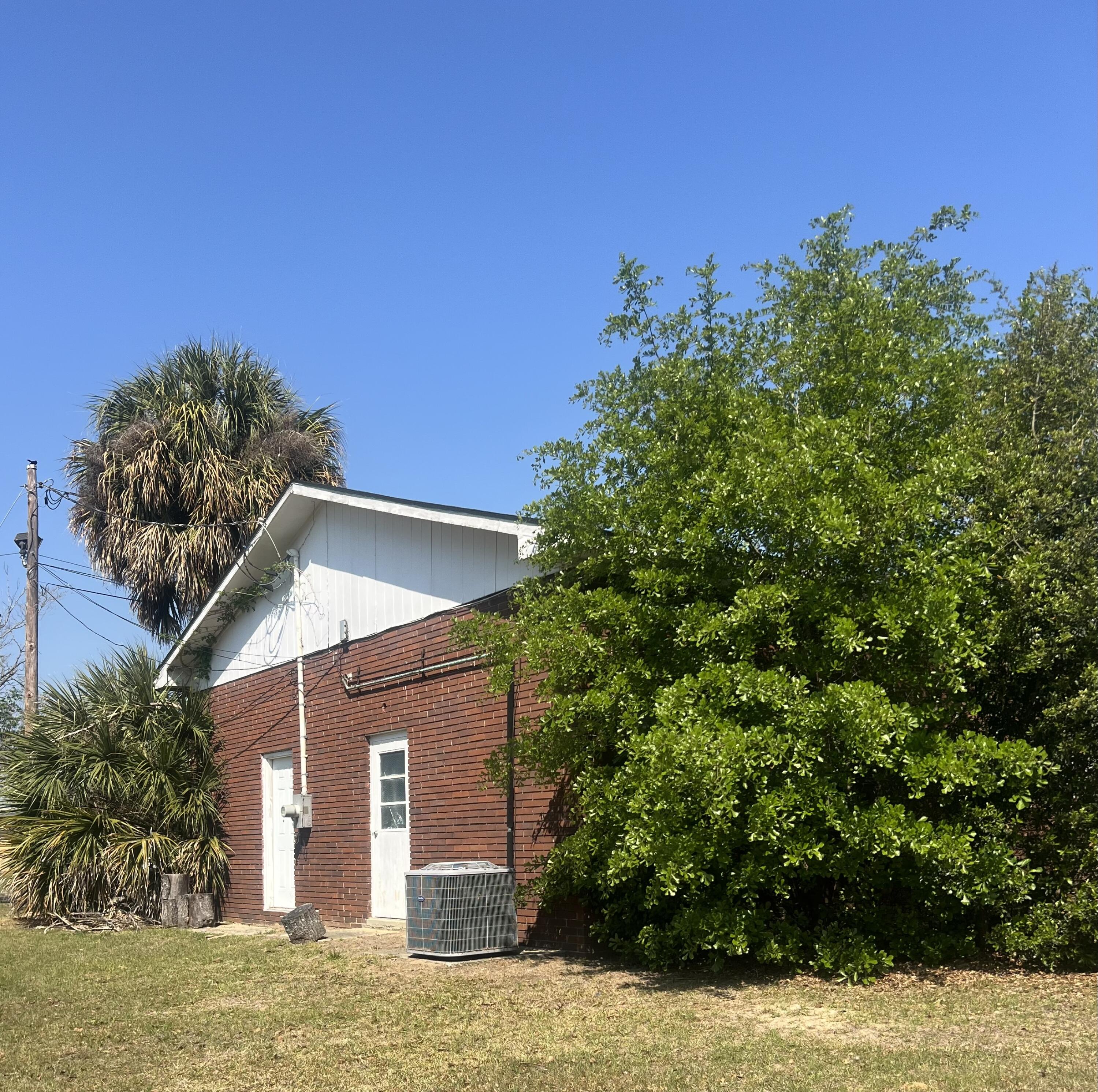 1178 E Winthrope Avenue Property Photo 3