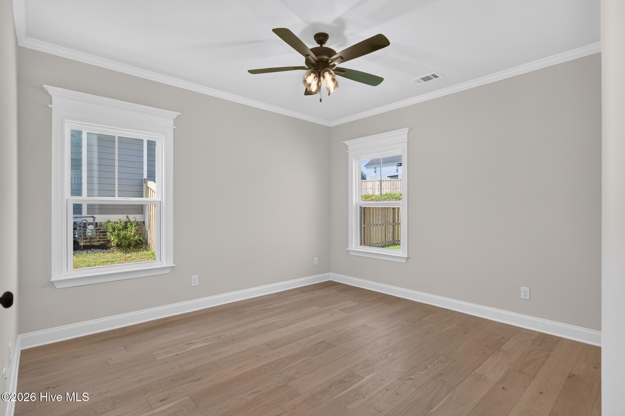 437 Woodlawn Street Property Photo 15
