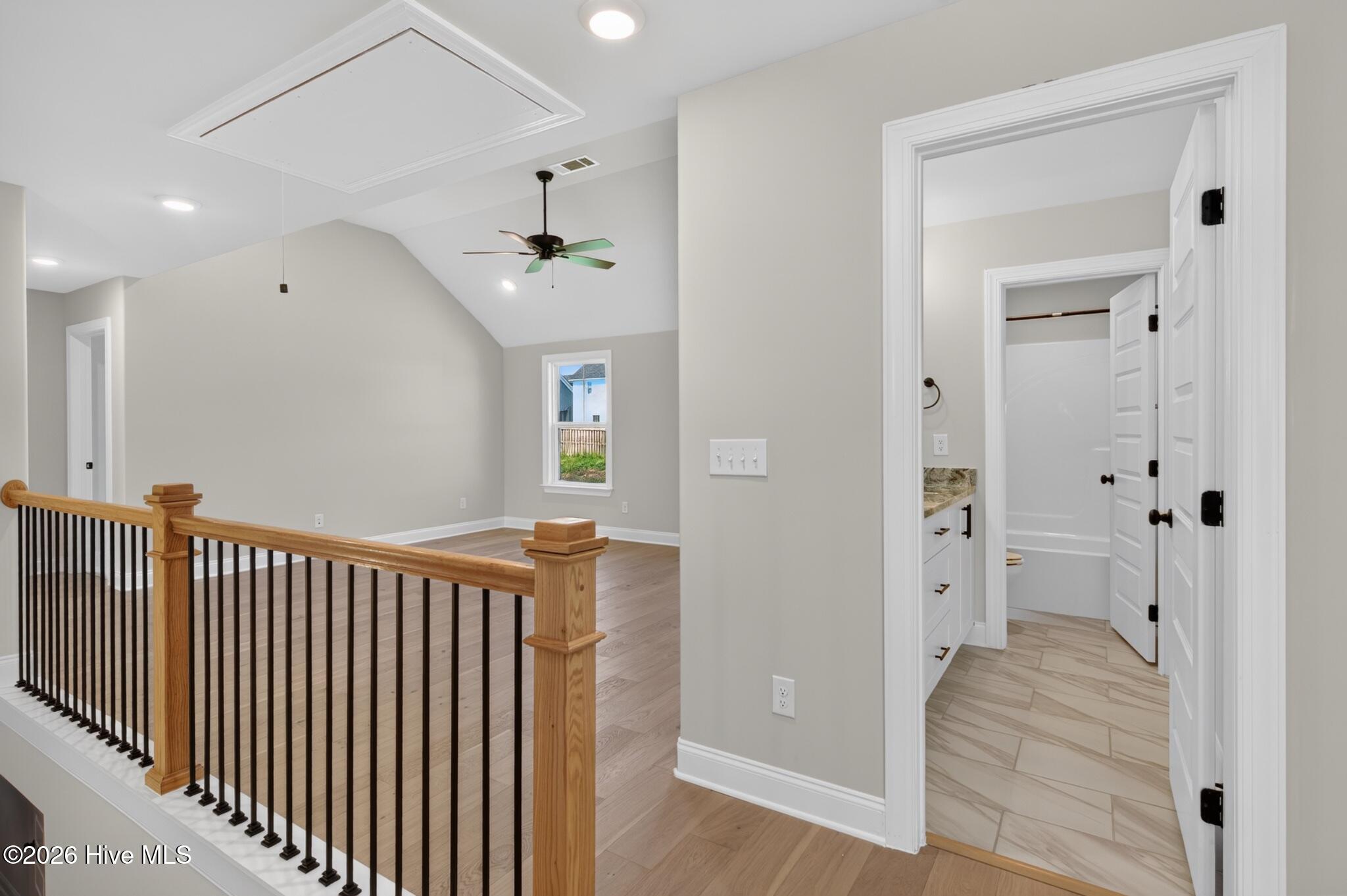 437 Woodlawn Street Property Photo 26
